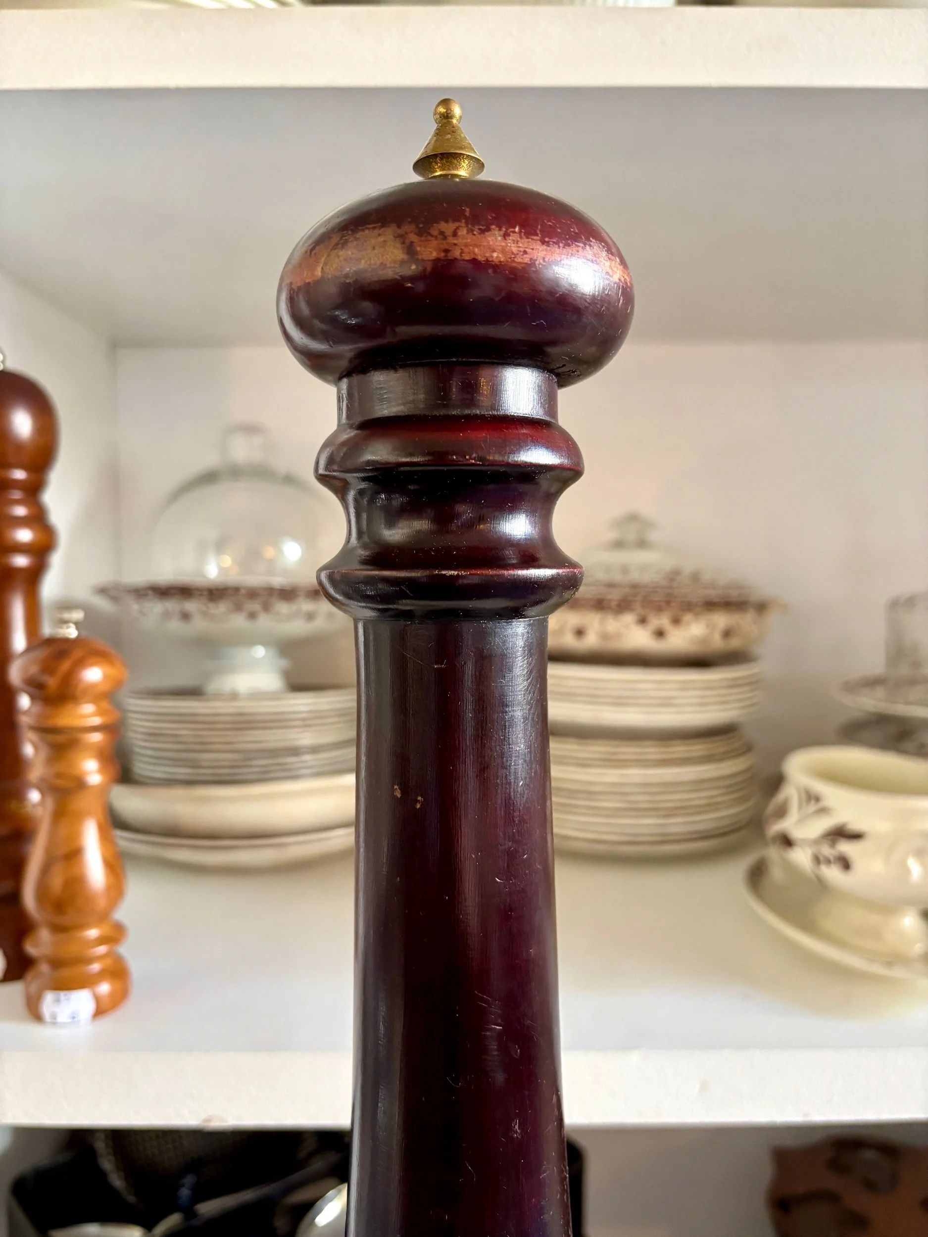 moulin-poivre-bois-tourne-1-accessoire-cuisine-vaisselle-vintage-axs-design-paris-france