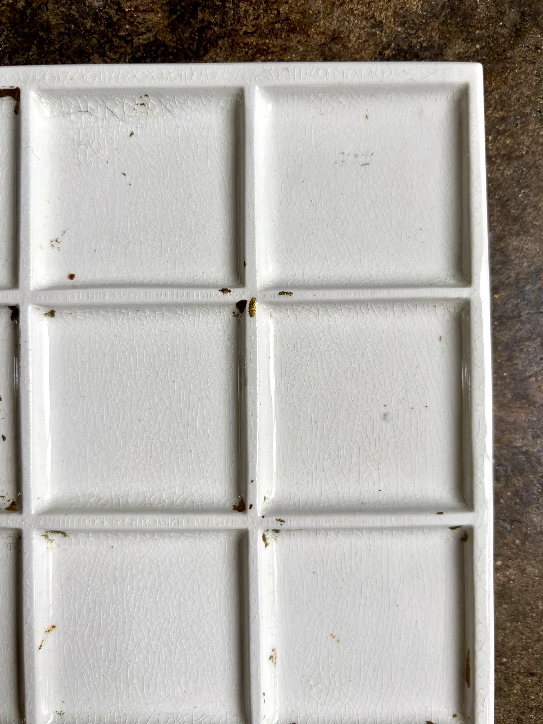 palette-peintre-faience-blanc-3-decoration-atelier-curiosites-vintage-axs-design-paris-france