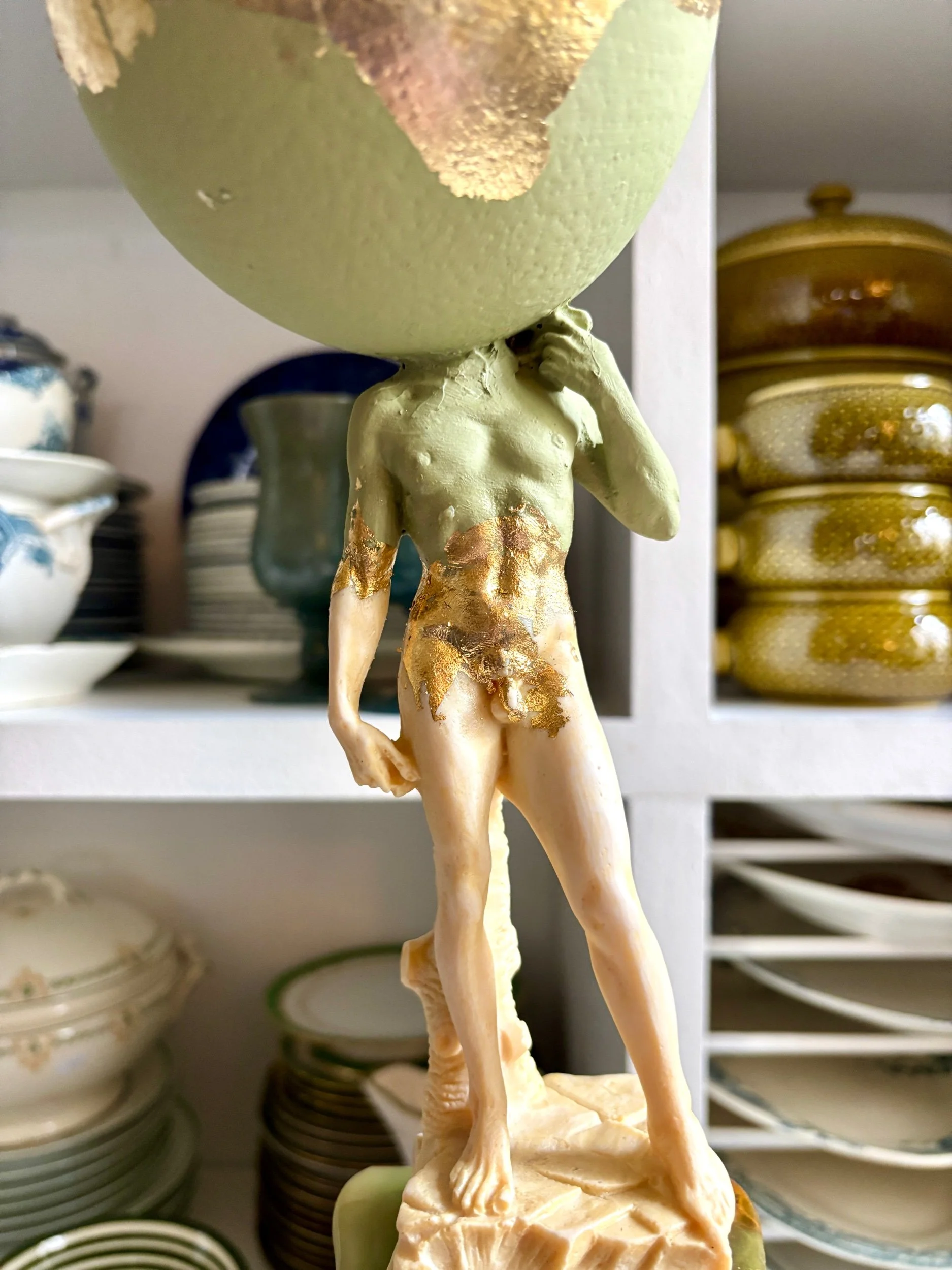 oeuf-creation-19-david-statue-sculpture-bleu-dore-axs-design-paris-france