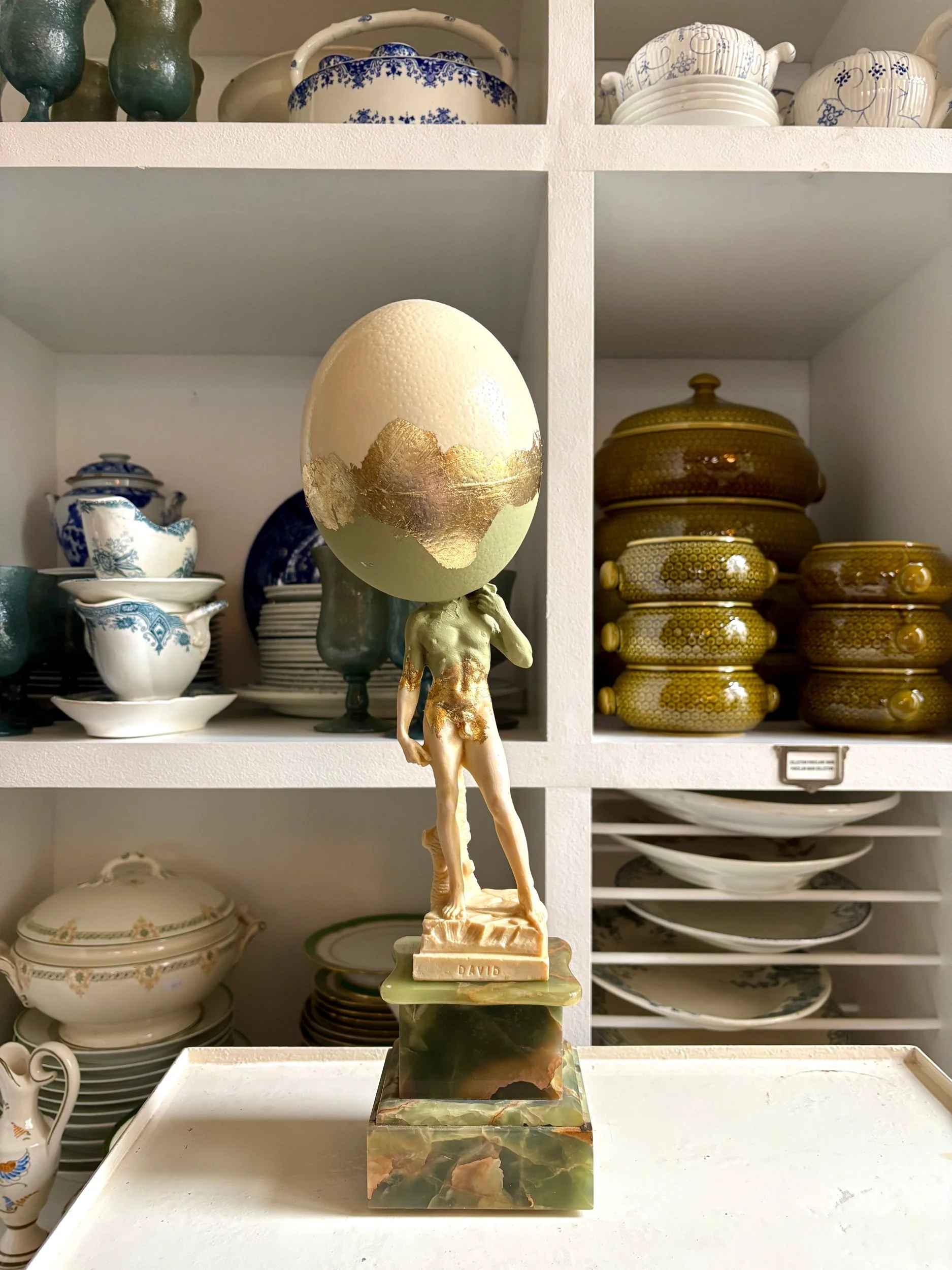 oeuf-creation-19-david-statue-sculpture-bleu-dore-axs-design-paris-france