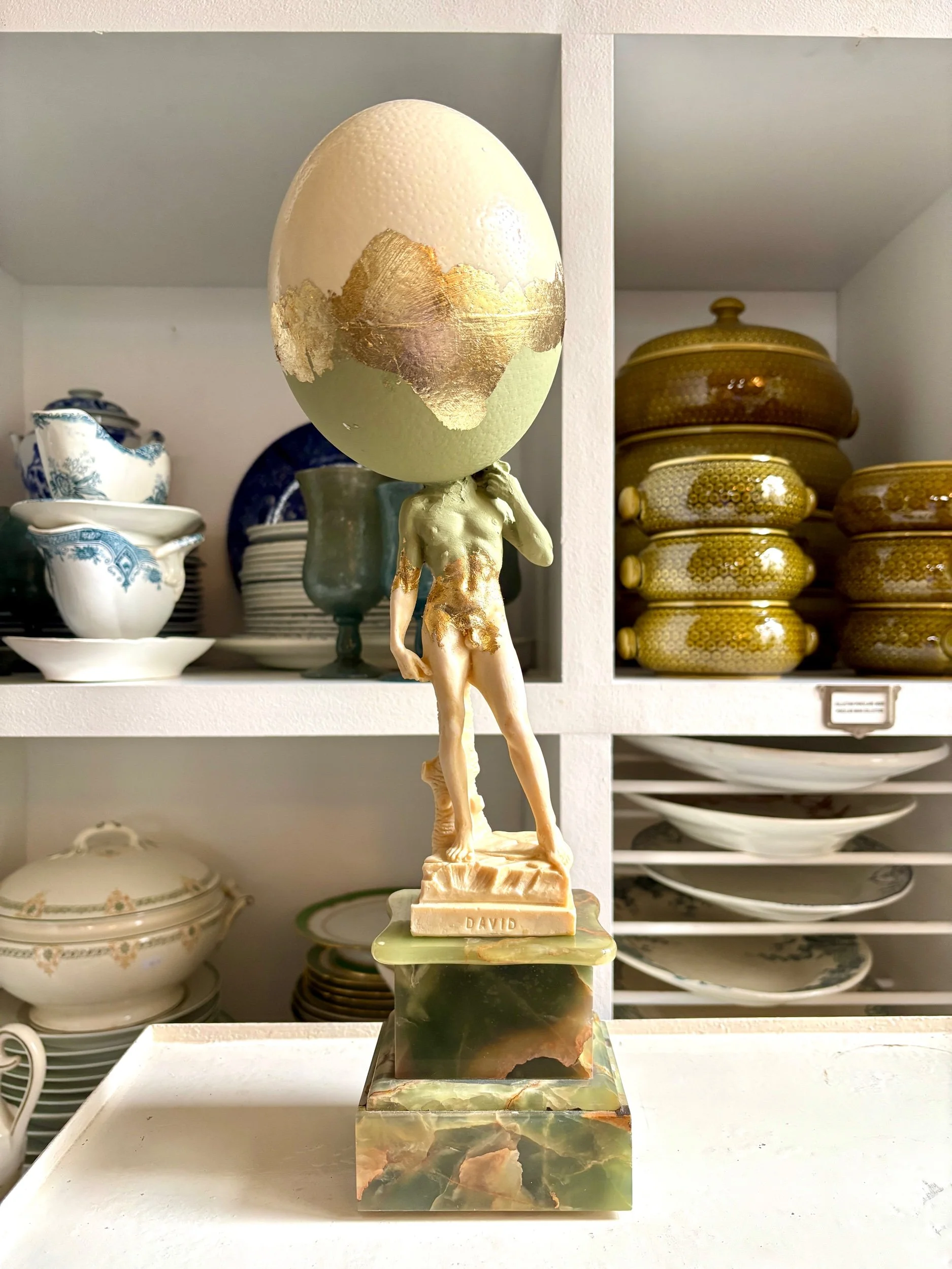 oeuf-creation-19-david-statue-sculpture-bleu-dore-axs-design-paris-france