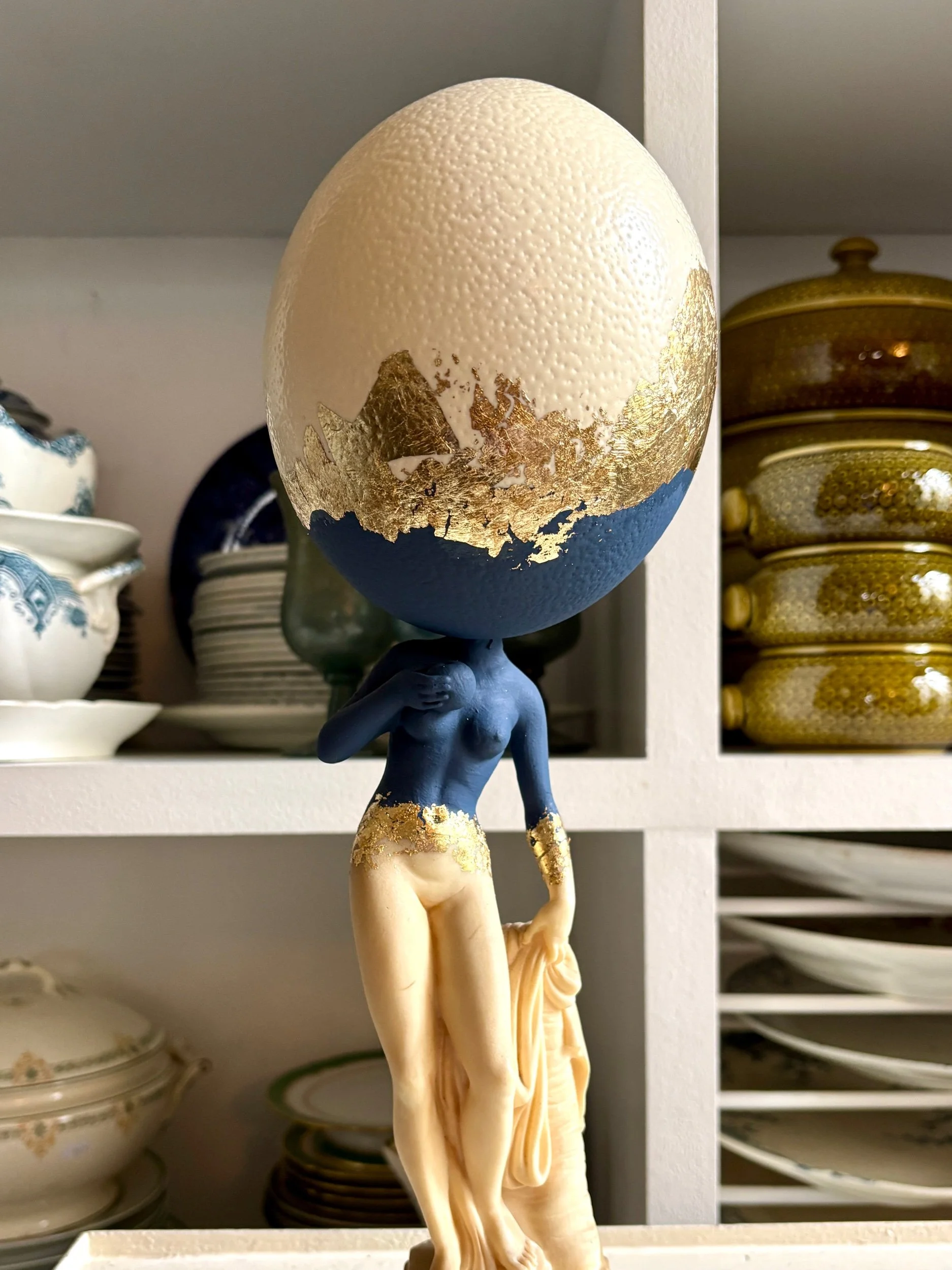 oeuf-creation-20-statue-sculpture-bleu-dore-axs-design-paris-france-x5gmz