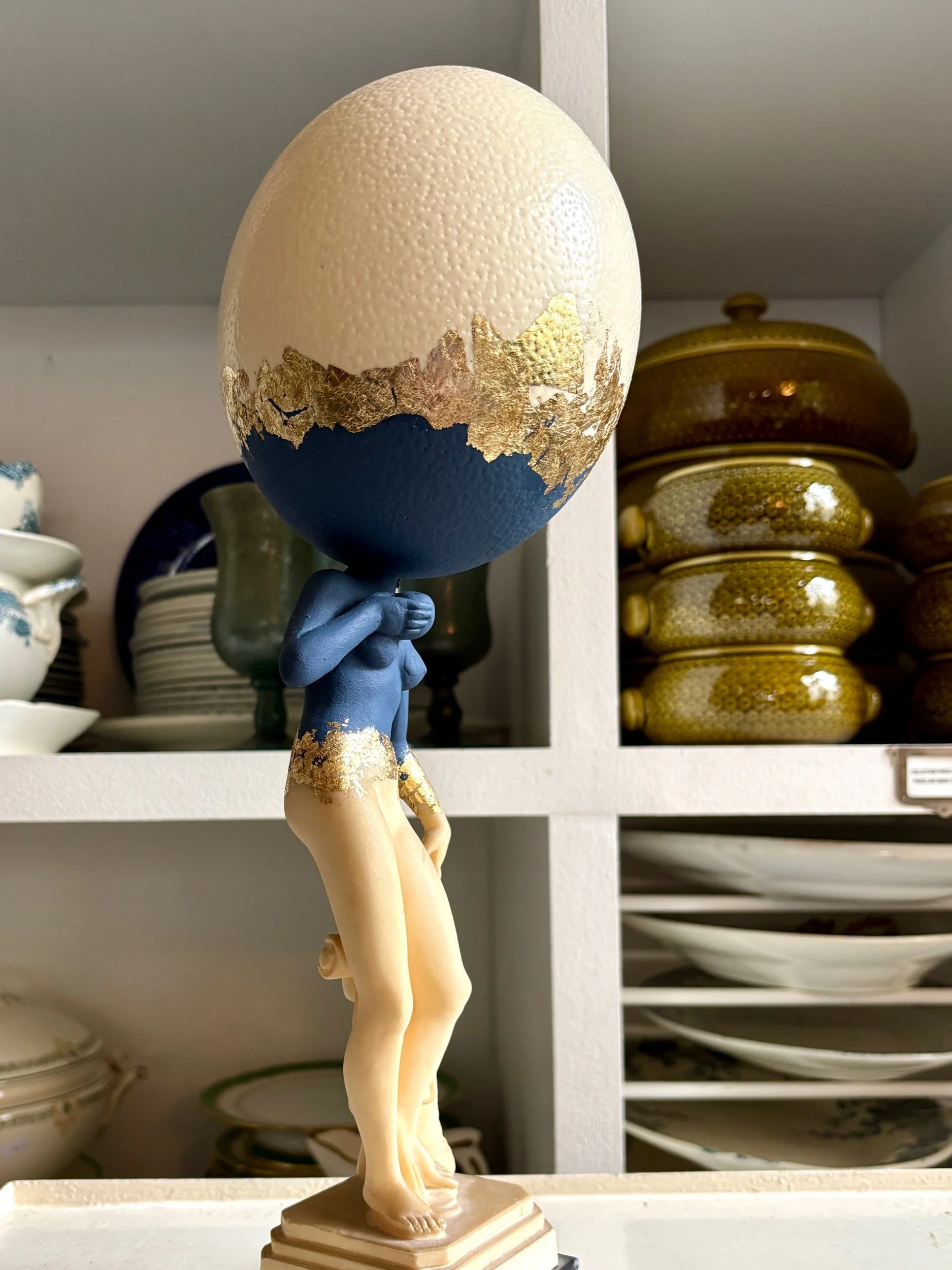 oeuf-creation-20-statue-sculpture-bleu-dore-axs-design-paris-france-x5gmz