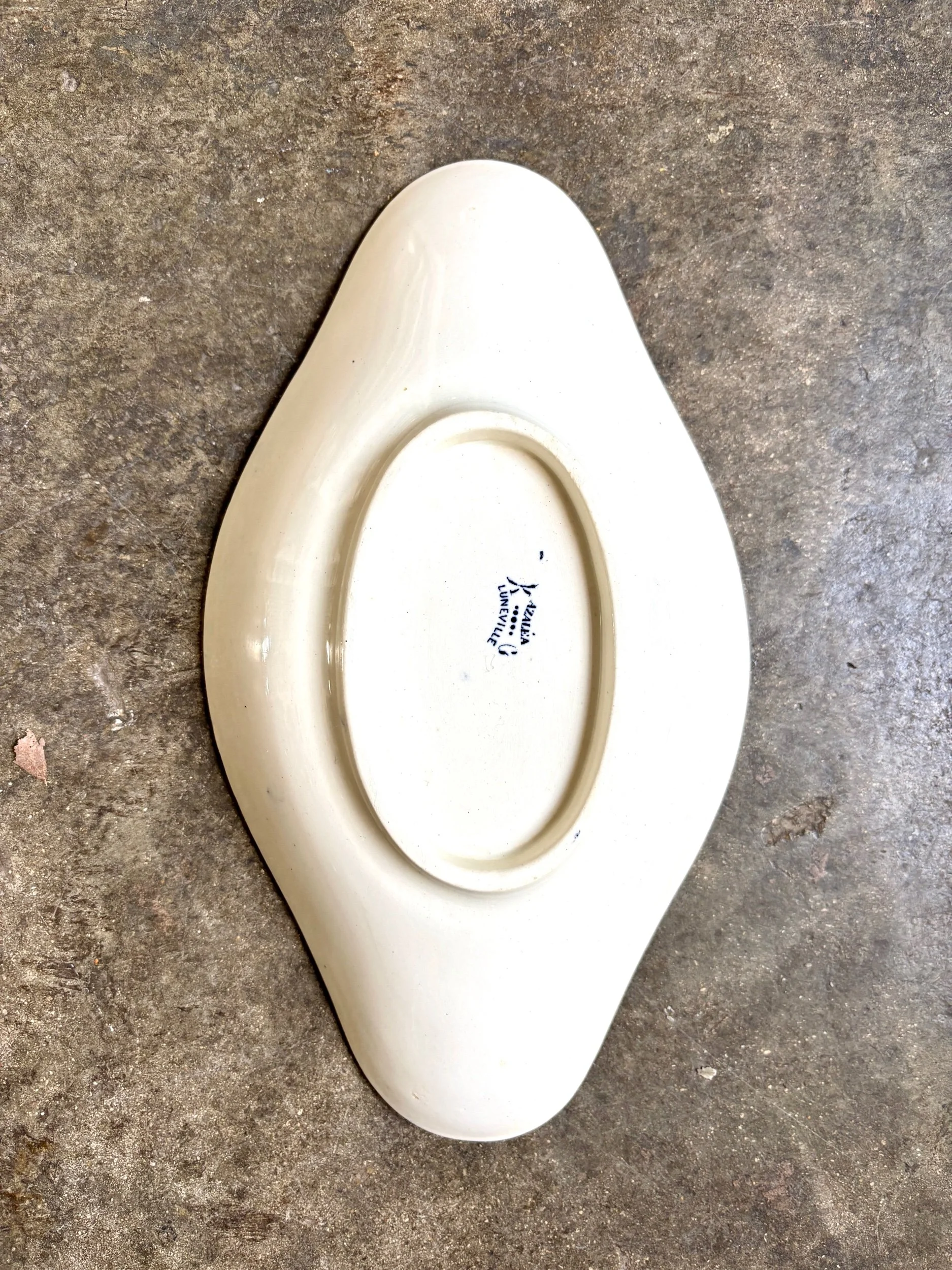 ravier-terre-de-fer-azalea-blanc-bleu-luneville-vaisselle-vintage-axs-design-paris-france