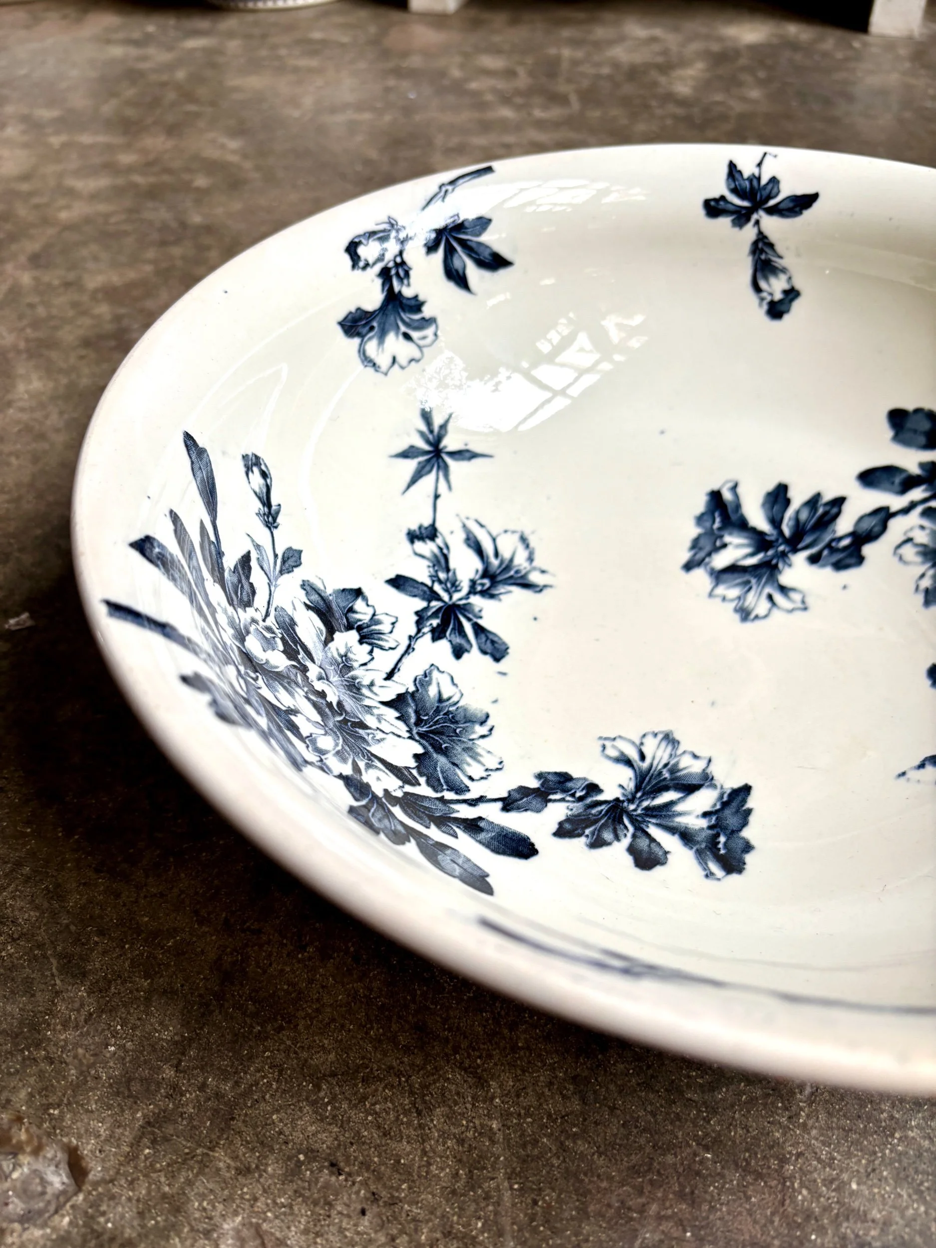 saladier-terre-de-fer-azalea-blanc-bleu-luneville-vaisselle-vintage-axs-design-paris-france