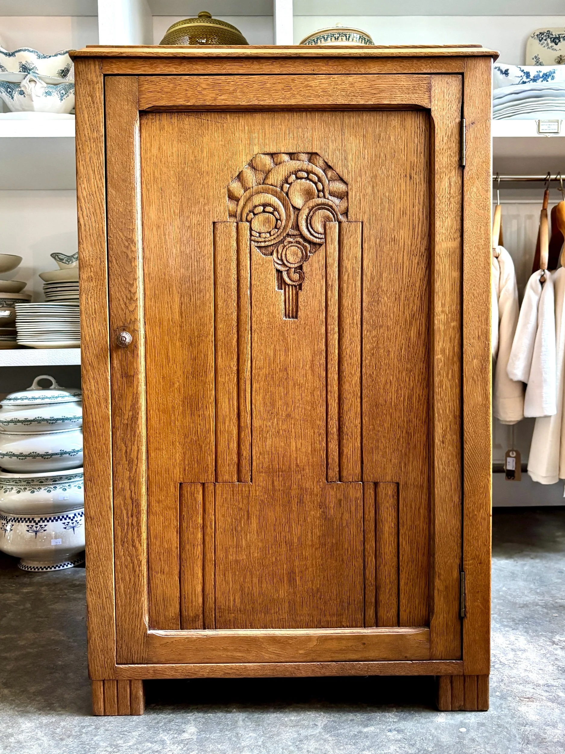 confiturier-buffet-bois-fonce-meuble-rangement-vintage-axs-design-paris-france