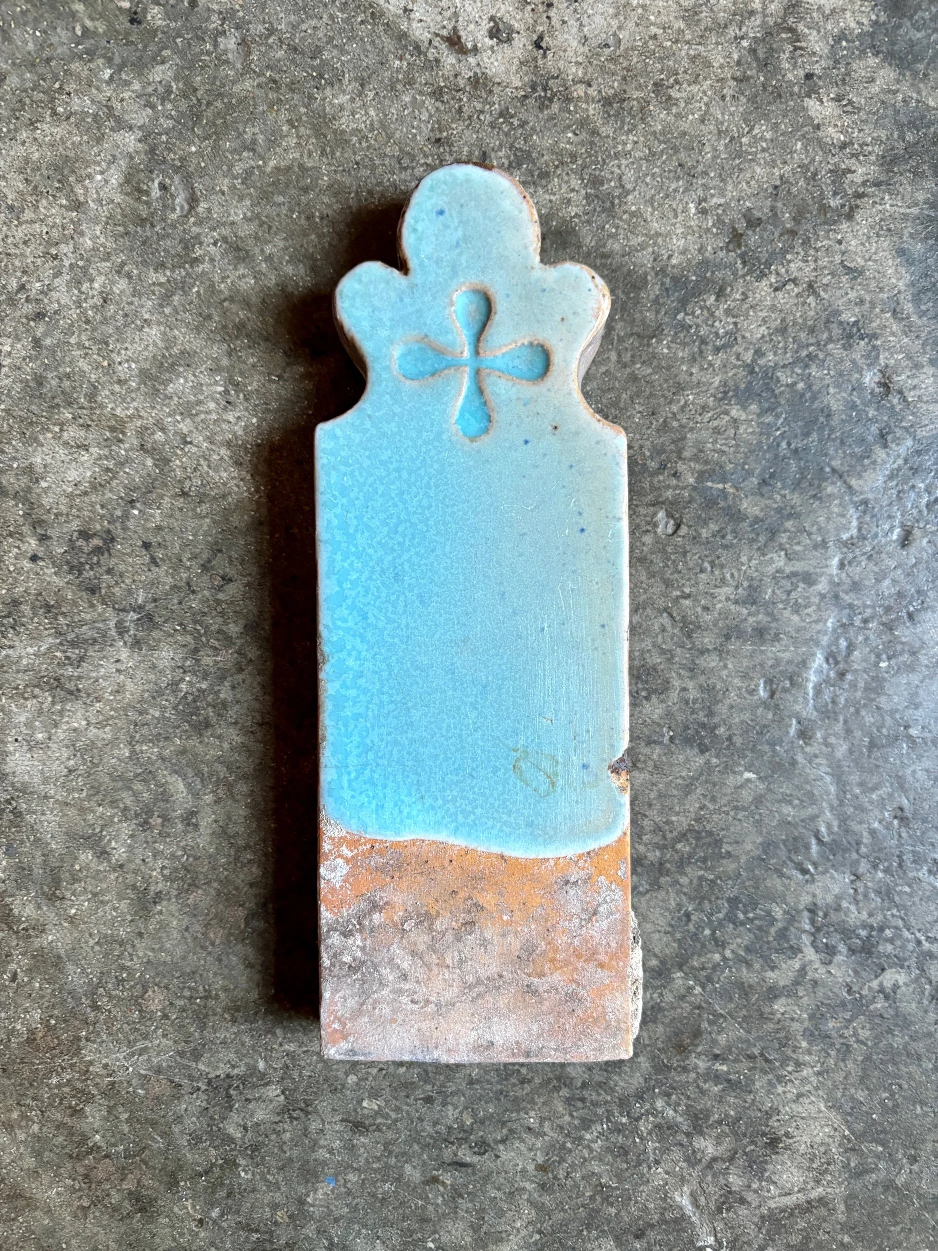 ornement-carreau-emile-muller-ceramique-bleu-jardin-vintage-axs-design-paris-france