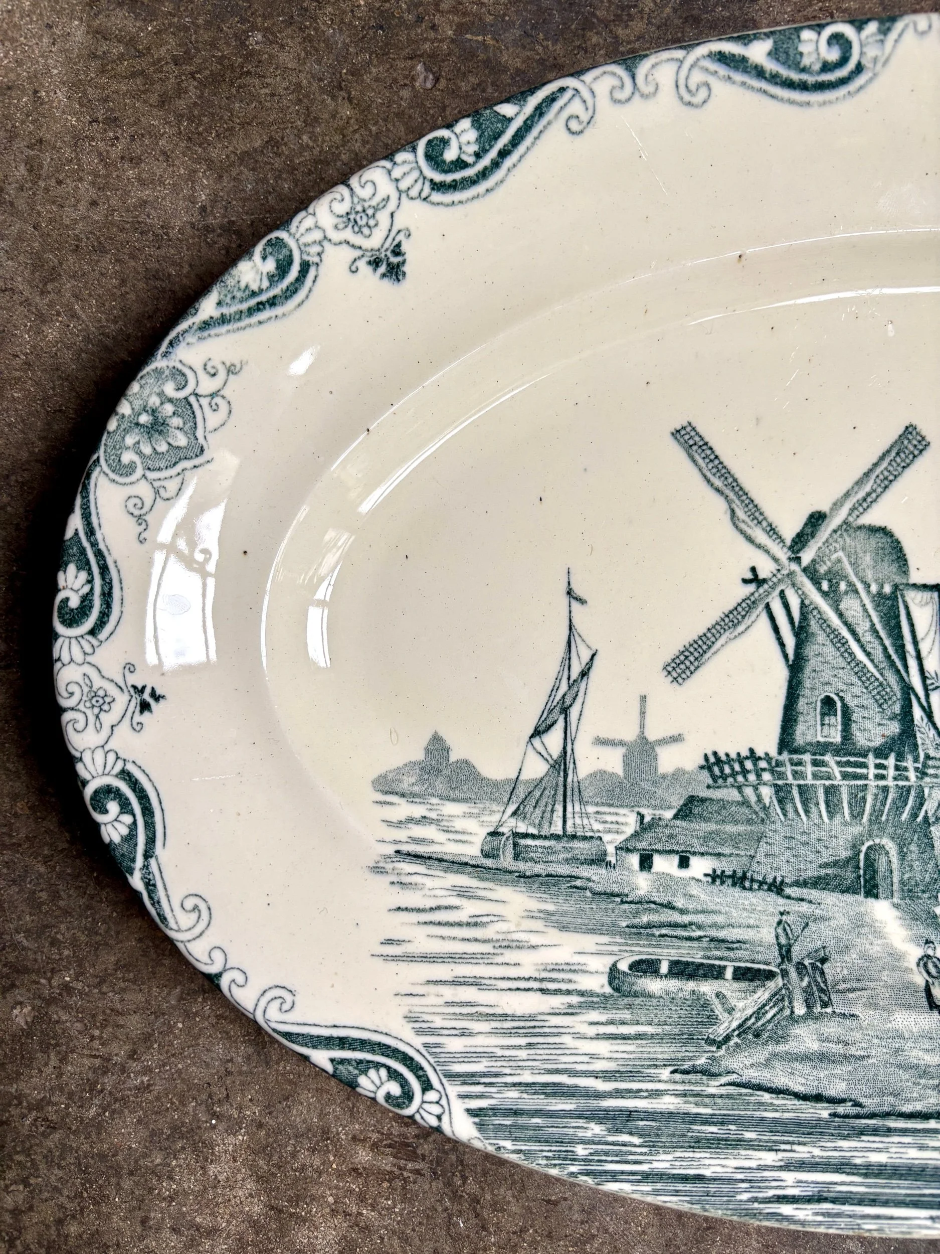 plat-ovale-salins-delft-terre-de-fer-blanc-bleu-vaisselle-vintage-axs-design-paris-france