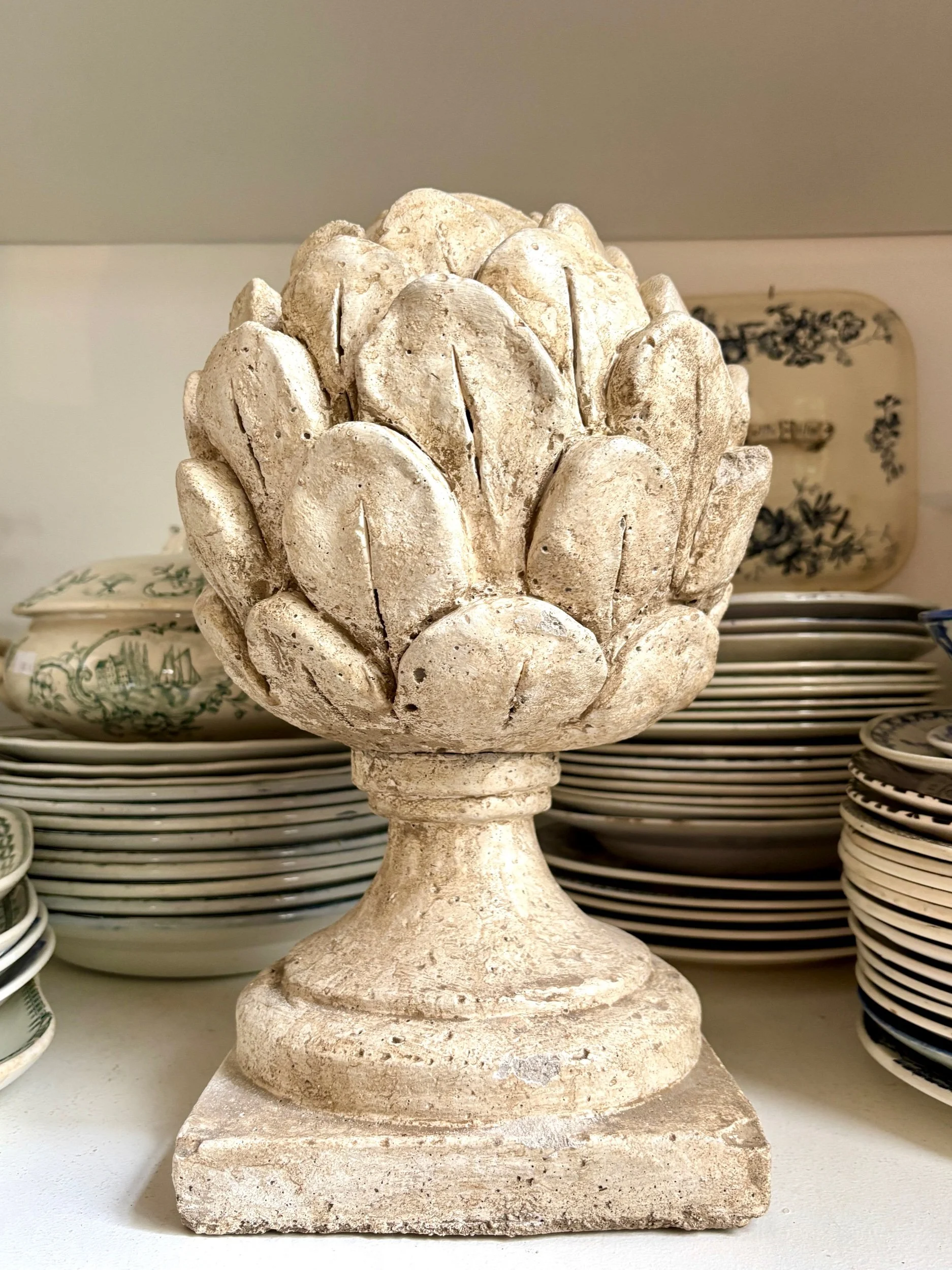 artichaut-2-ornement-beton-gris-decoration-jardin-artisanale-axs-design-paris-france