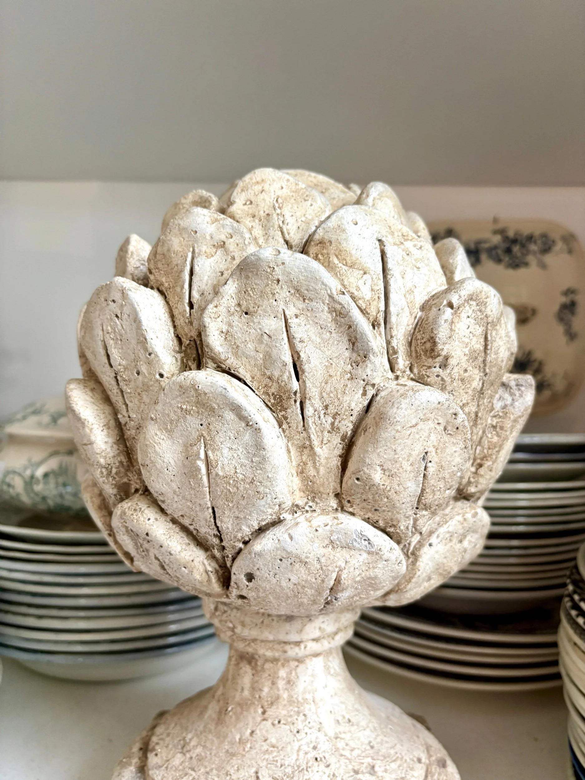 artichaut-2-ornement-beton-gris-decoration-jardin-artisanale-axs-design-paris-france