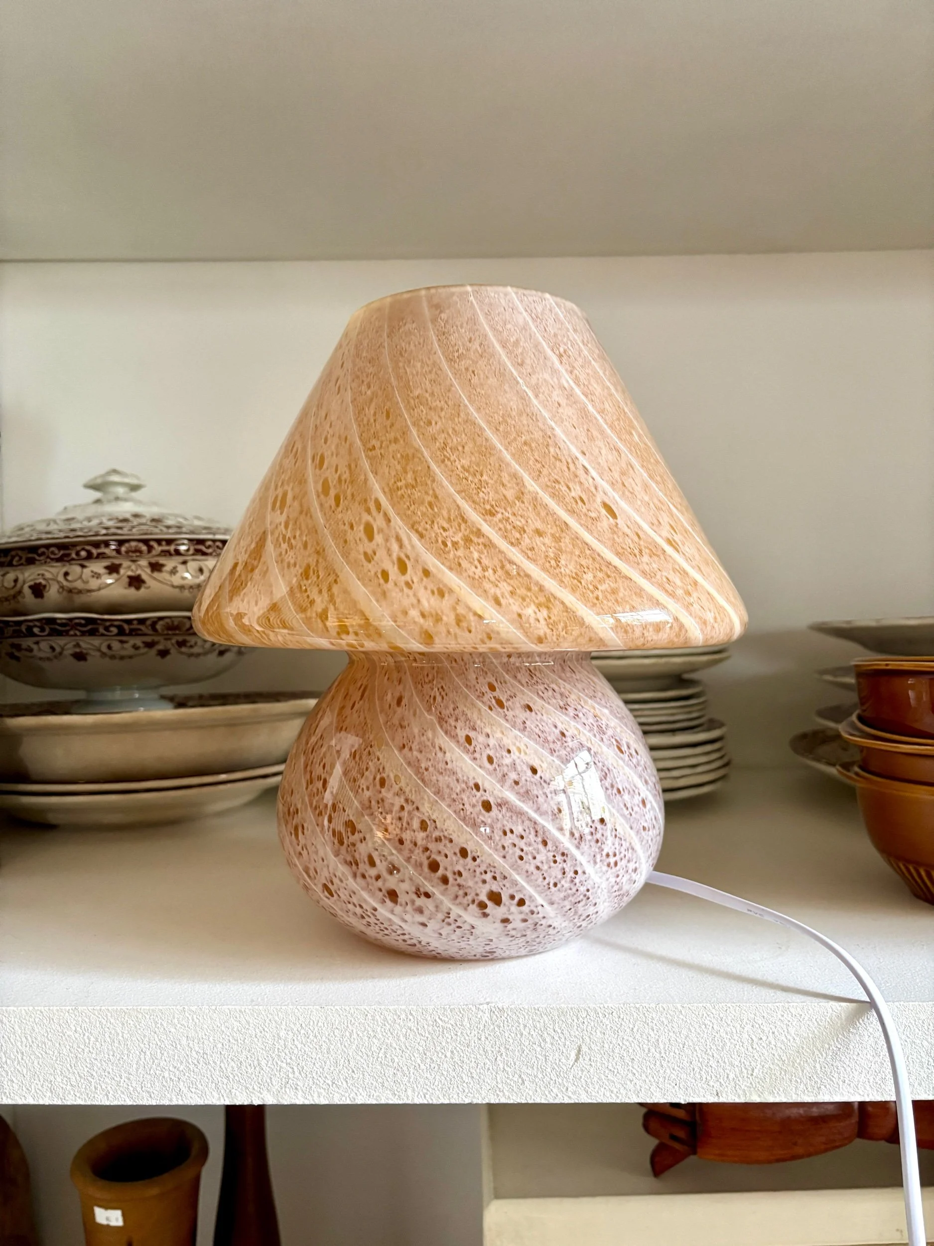 lampe-table-verre-murano-orange-blanc-luminaire-vintage-axs-design-paris-france