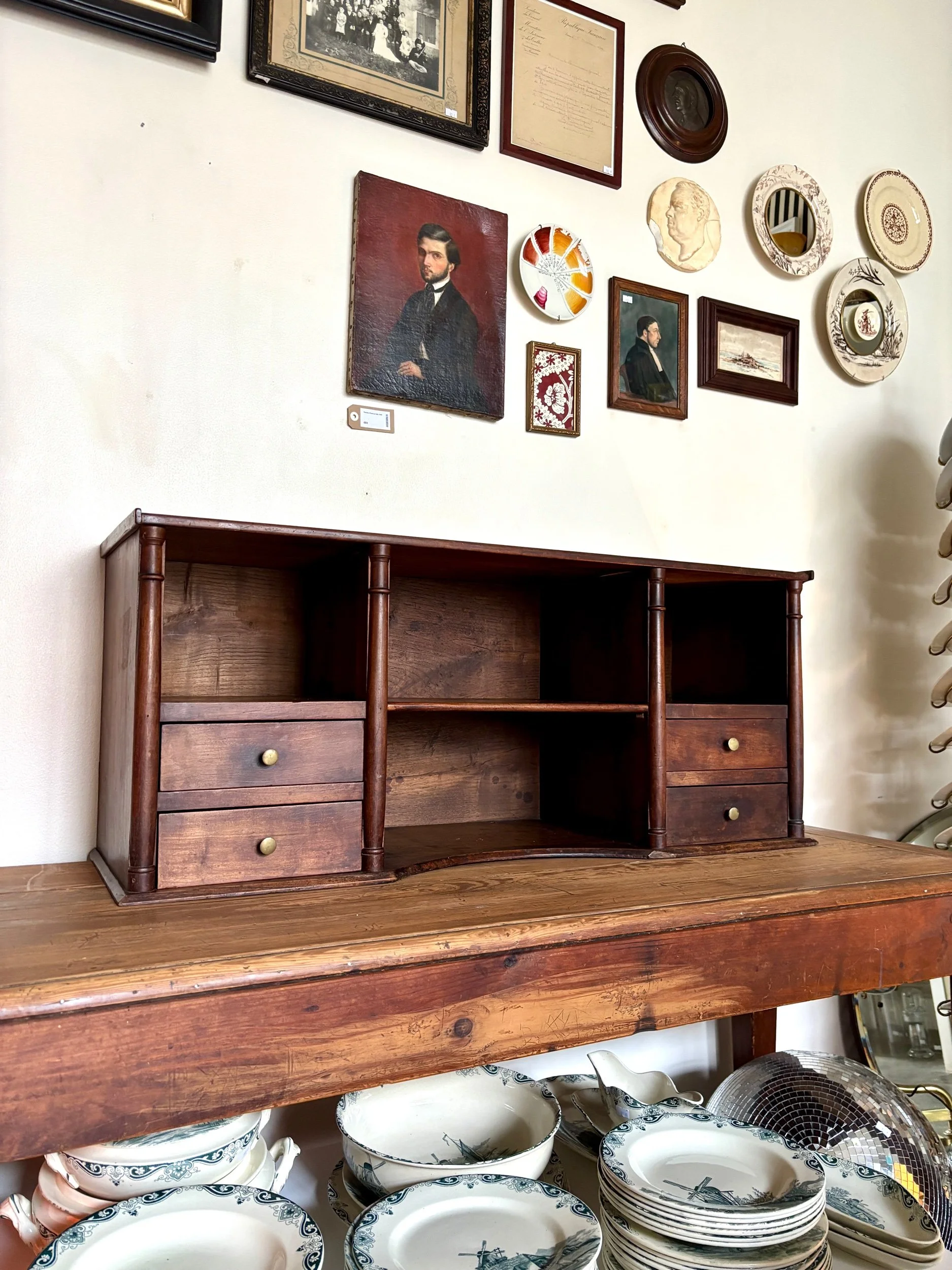 meuble-rangement-cabinet-4-tiroirs-bois-fonce-mobilier-classique-vintage-axs-design-paris-france