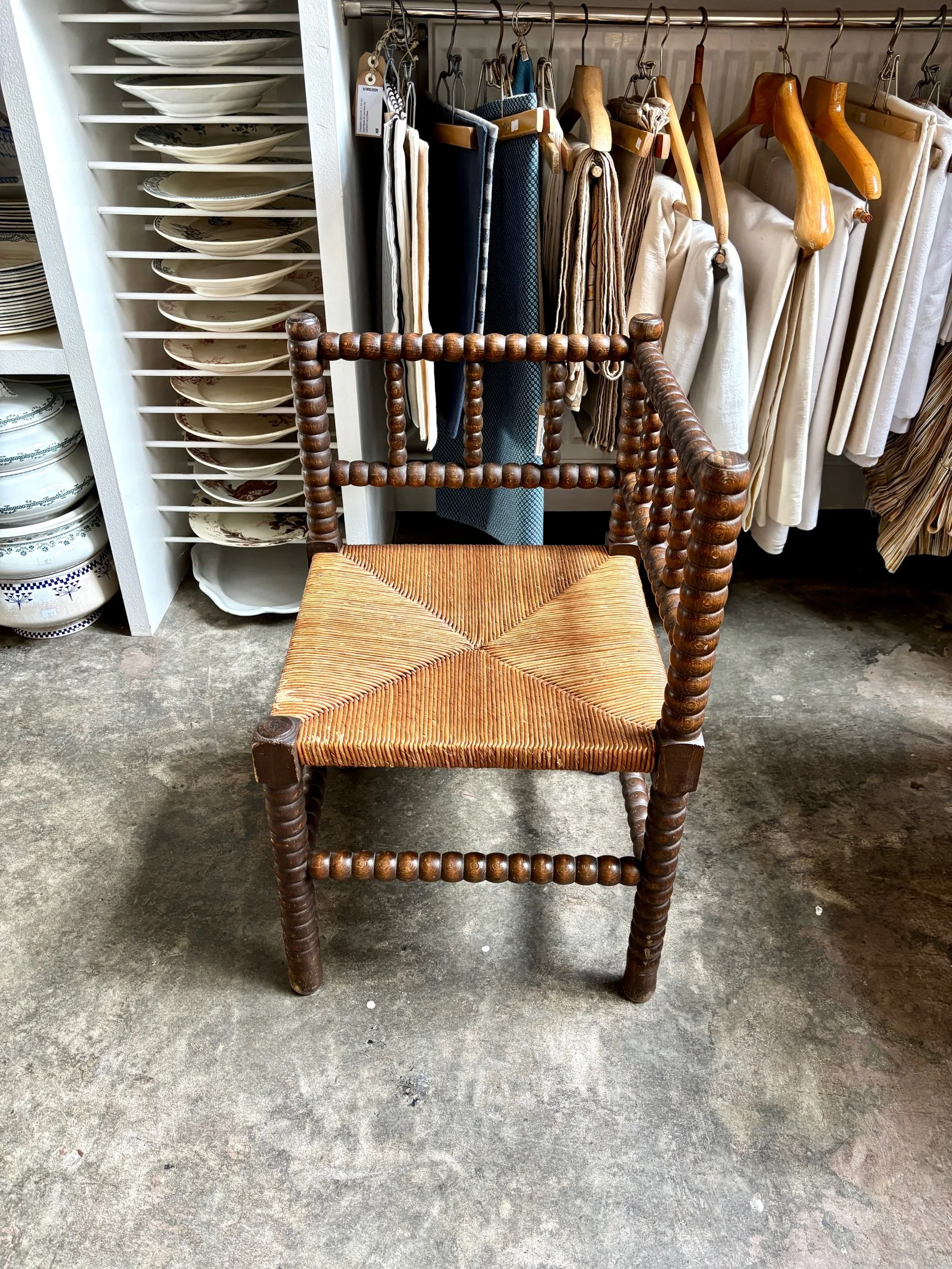 chaise-coin-bois-tourne-paille-assise-vintage-axs-design-paris-france