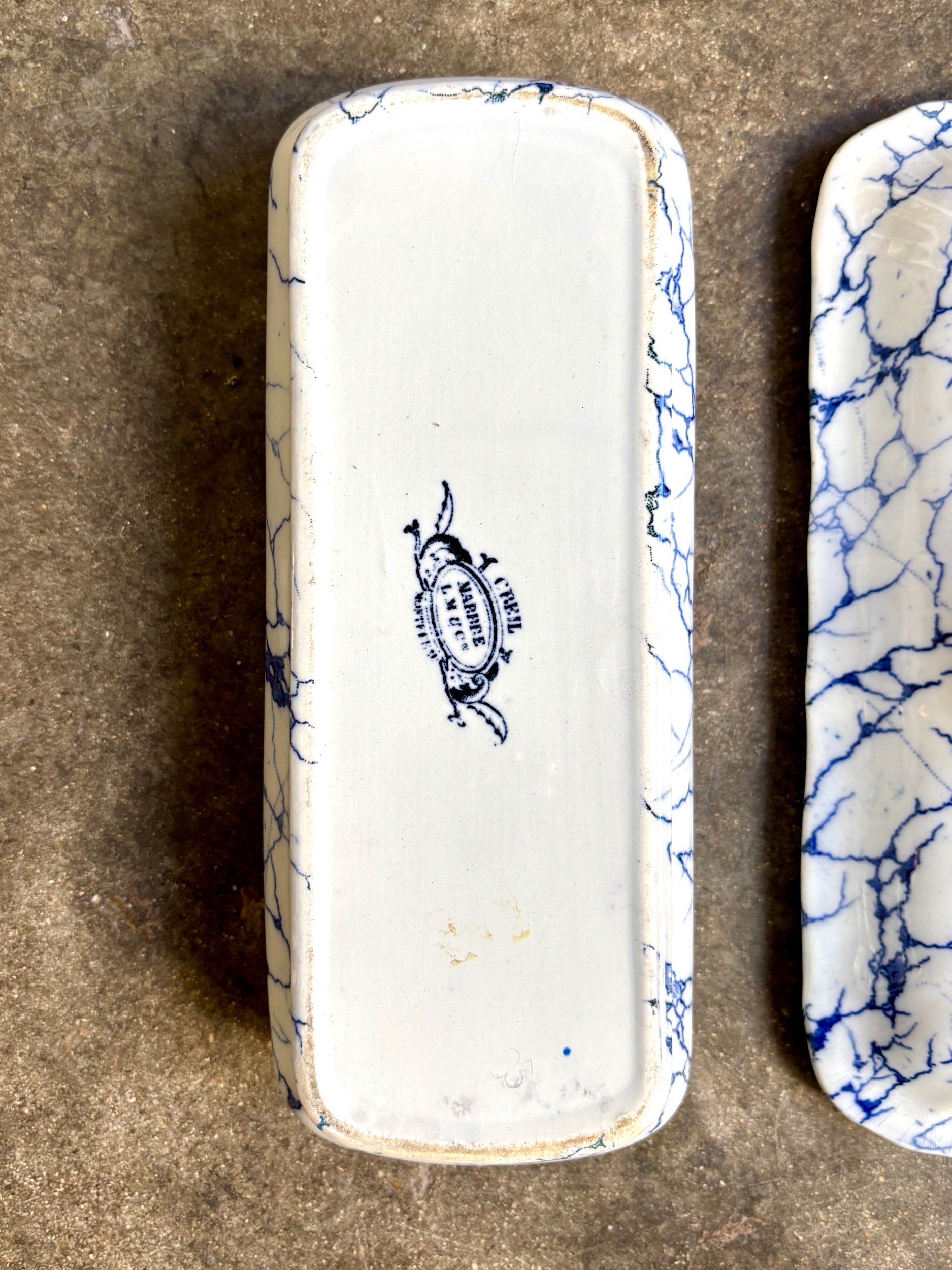 boite-peigne-vide-poche-creil-montereau-marbre-terre-de-fer-blanc-bleu-decoration-rangement-vintage-axs-design-paris-france