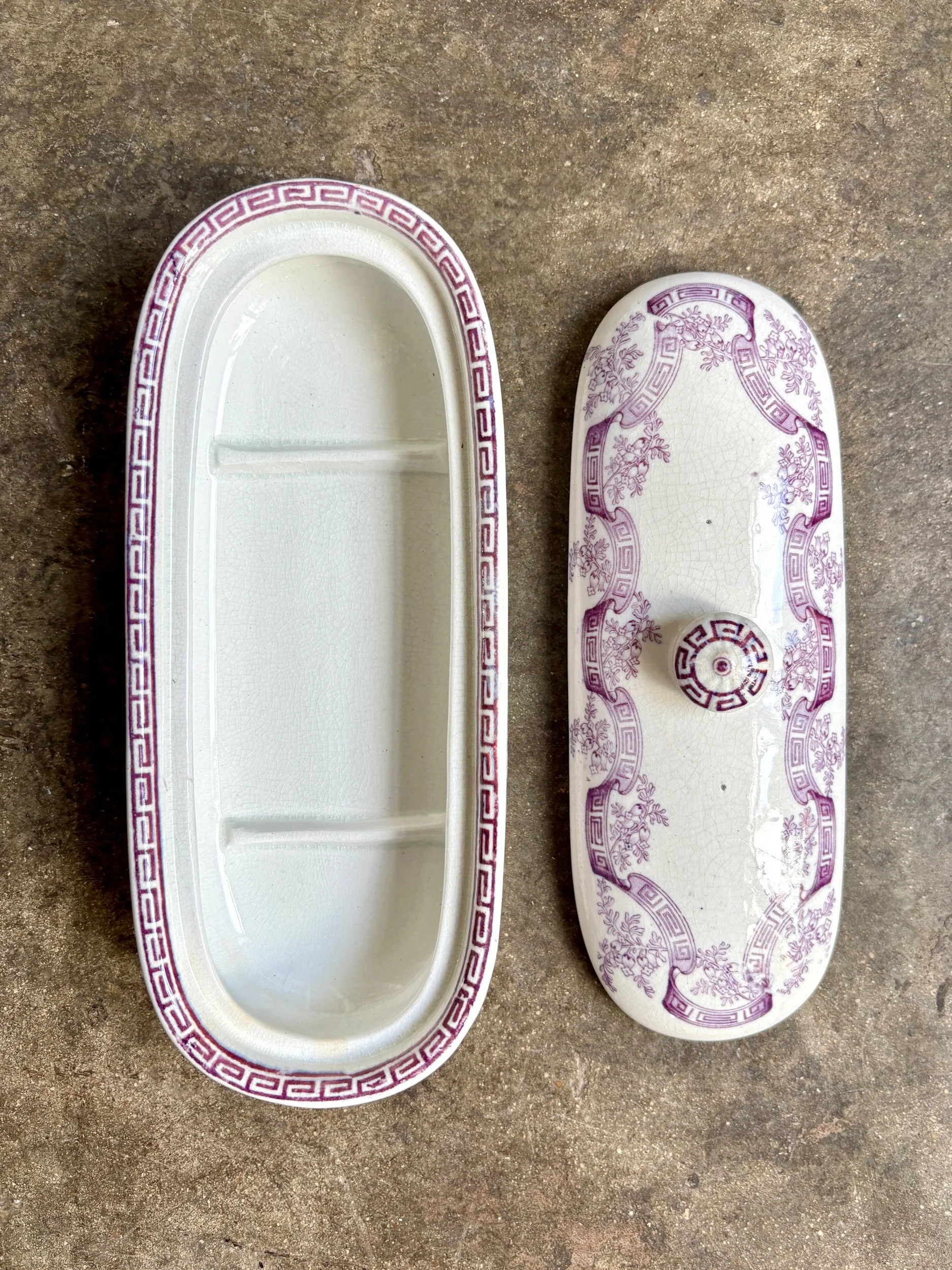boite-peigne-vide-poche-erica-terre-de-fer-blanc-violet-decoration-rangement-vintage-axs-design-paris-france