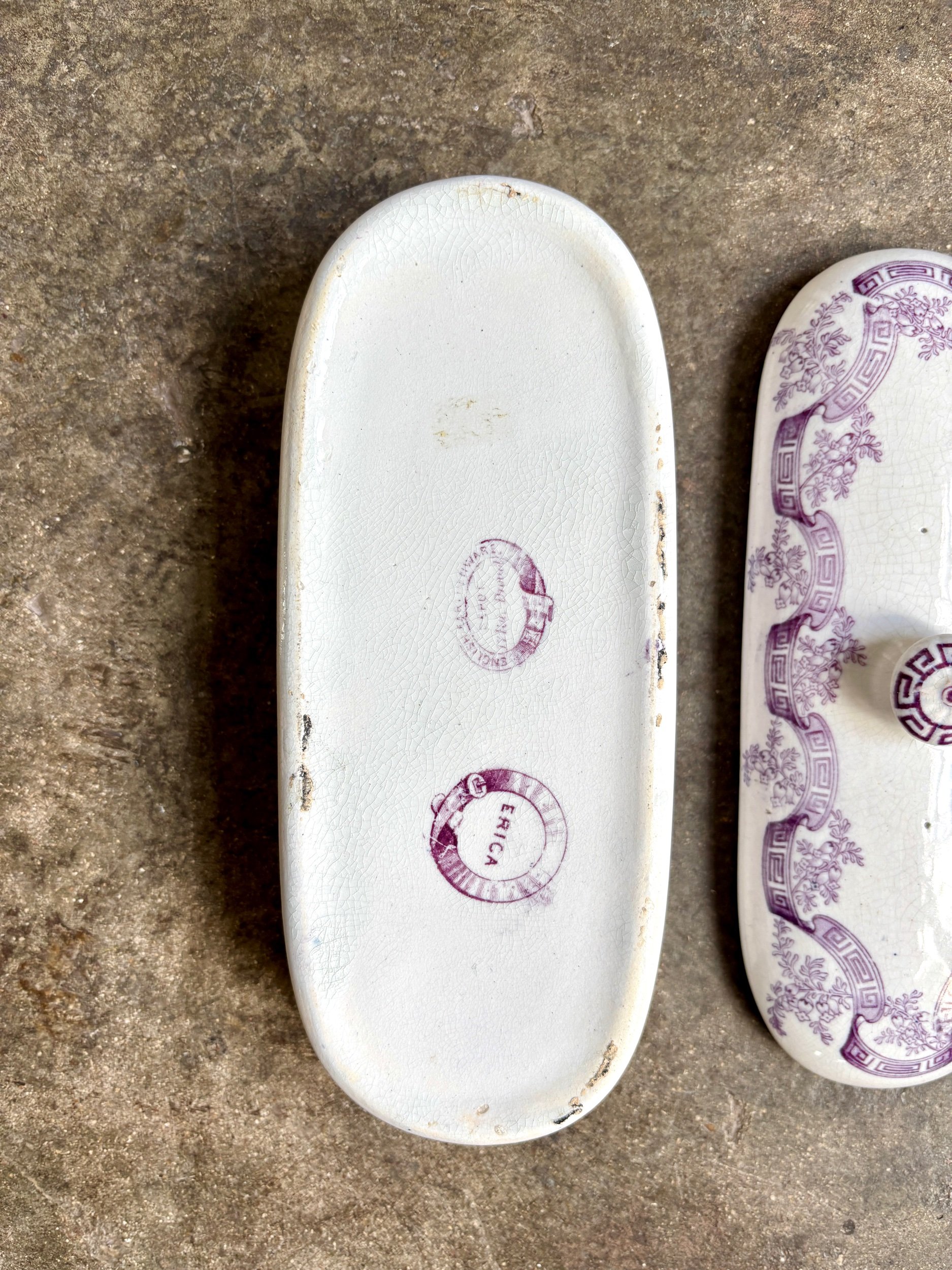 boite-peigne-vide-poche-erica-terre-de-fer-blanc-violet-decoration-rangement-vintage-axs-design-paris-france