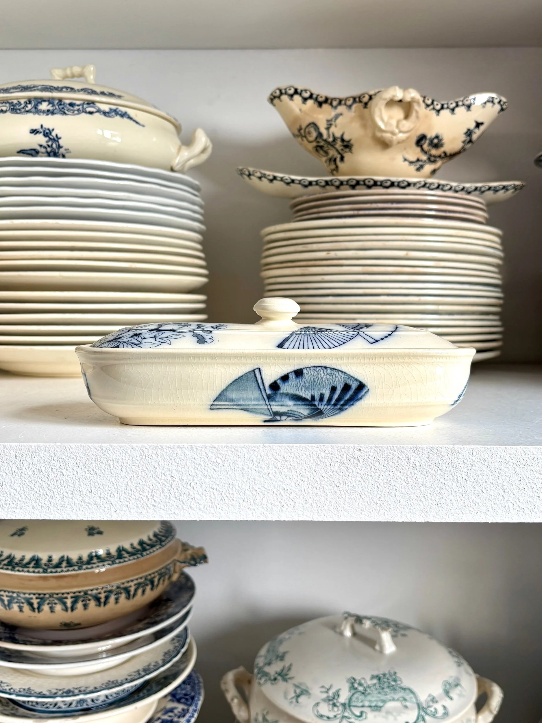 boite-peigne-vide-poche-terre-de-fer-blanc-bleu-decoration-rangement-vintage-axs-design-paris-france