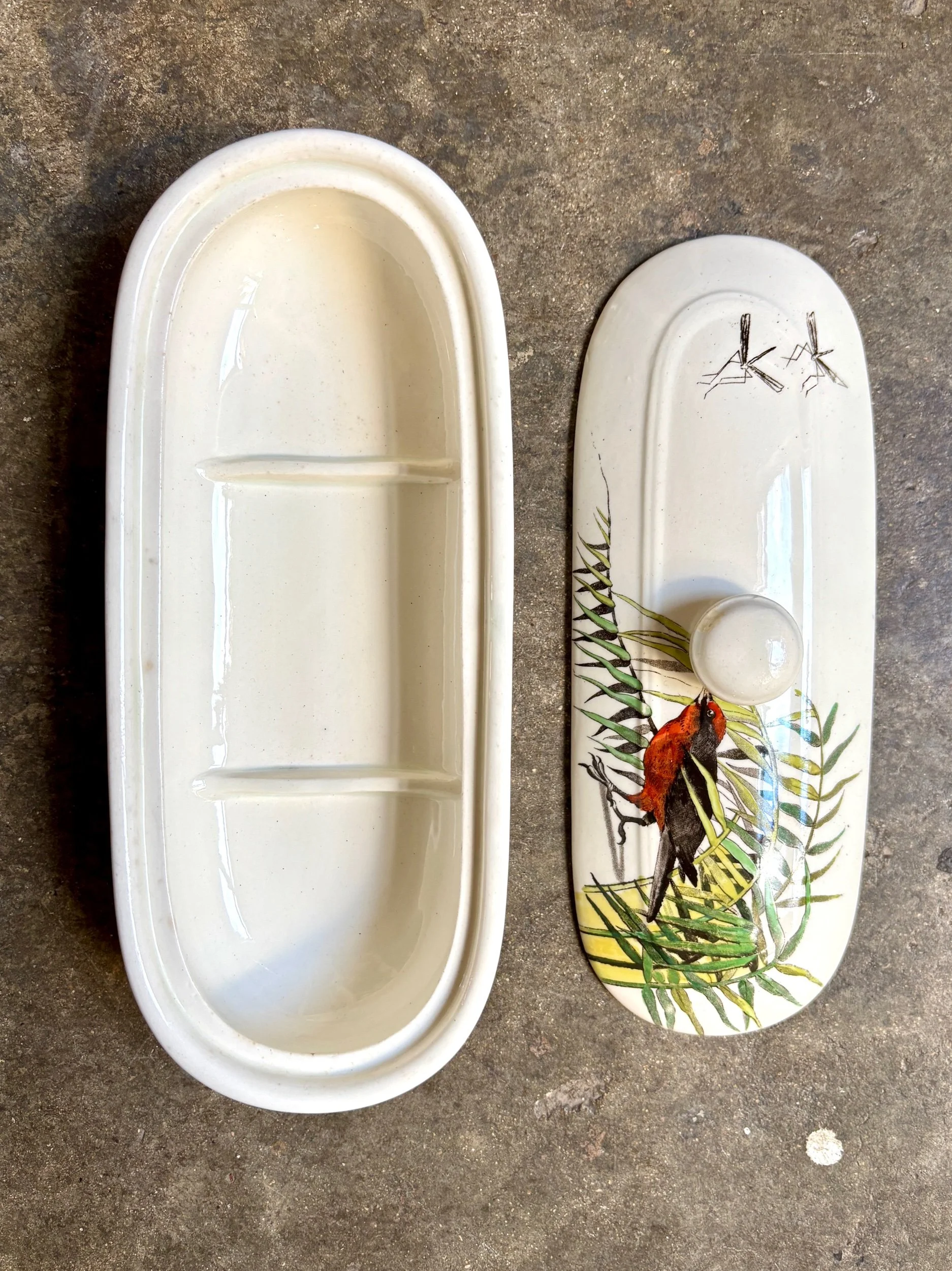 boite-peigne-vide-poche-terre-de-fer-blanc-vert-jaune-marron-decoration-rangement-vintage-axs-design-paris-france