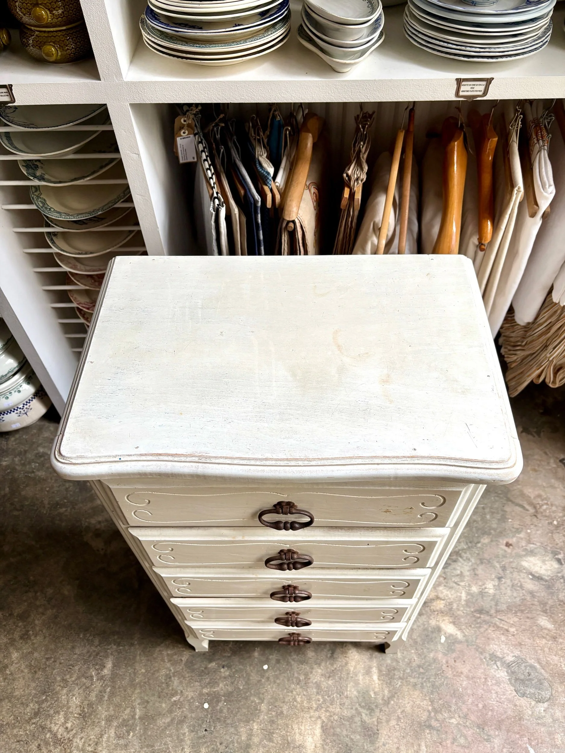 chiffonnier-meuble-bois-blanc-tiroirs-vintage-axs-design-paris-france