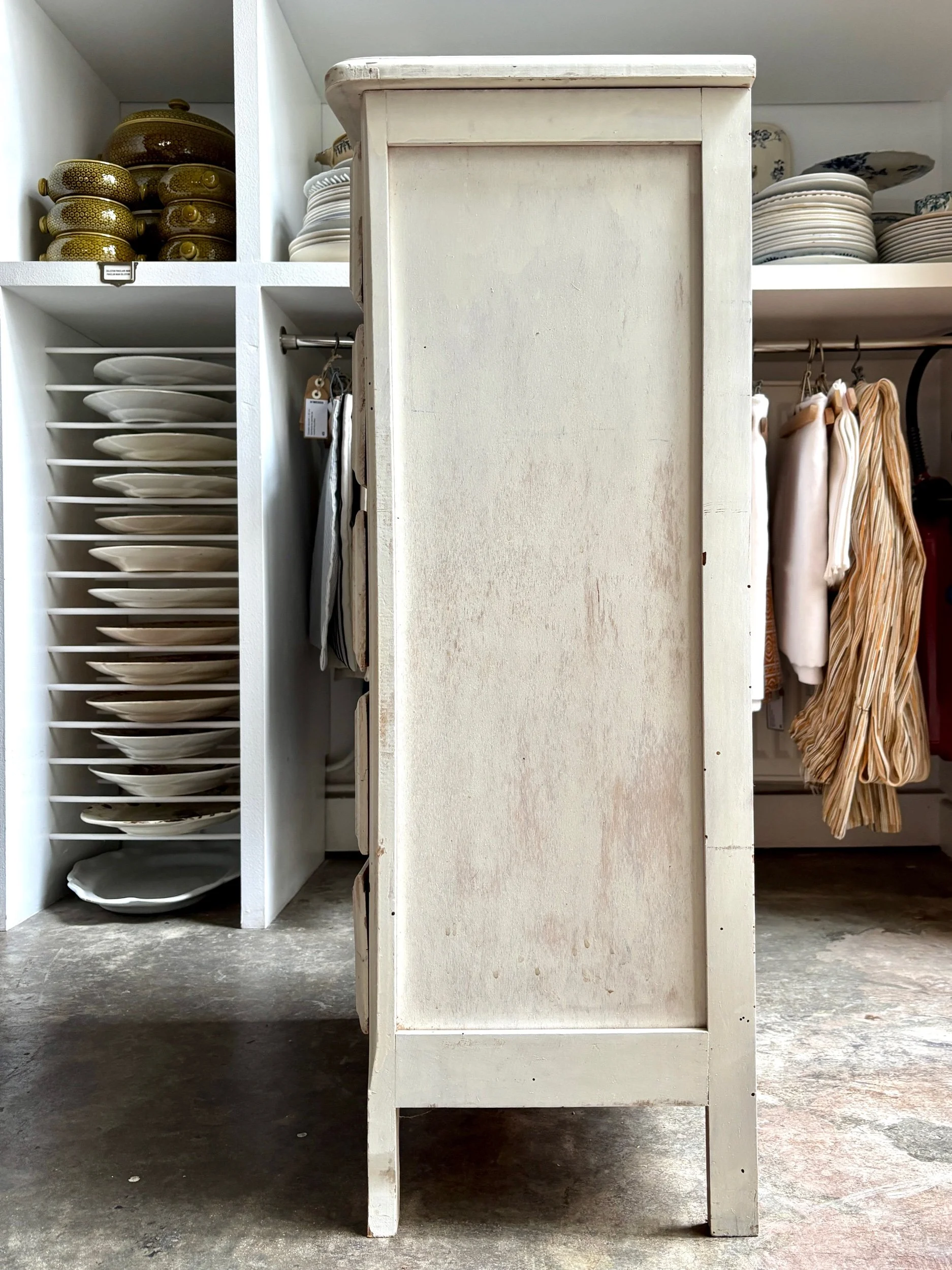 chiffonnier-meuble-bois-blanc-tiroirs-vintage-axs-design-paris-france