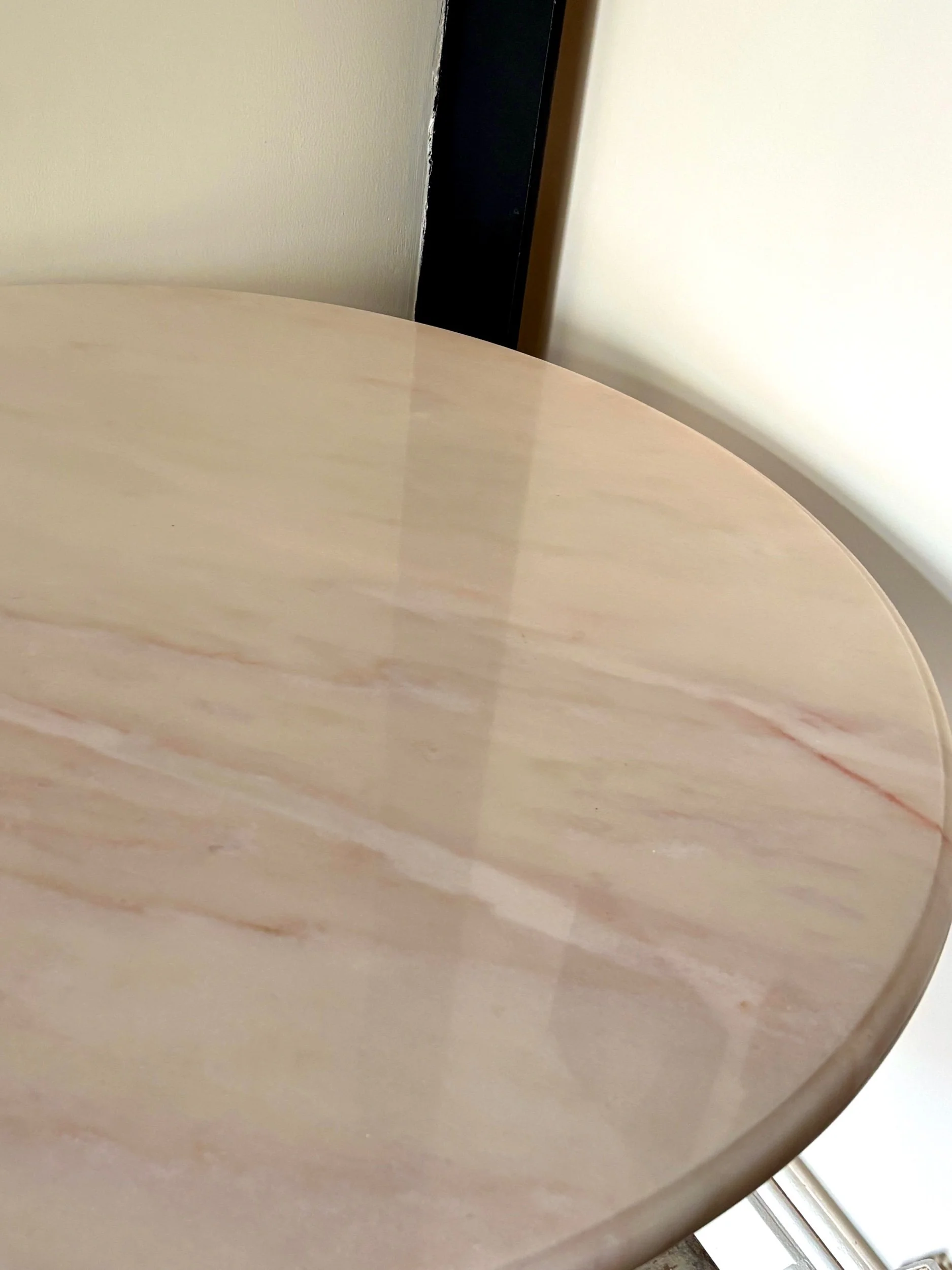 table-manger-ronde-onyx-metal-argente-vintage-axs-design-paris-france