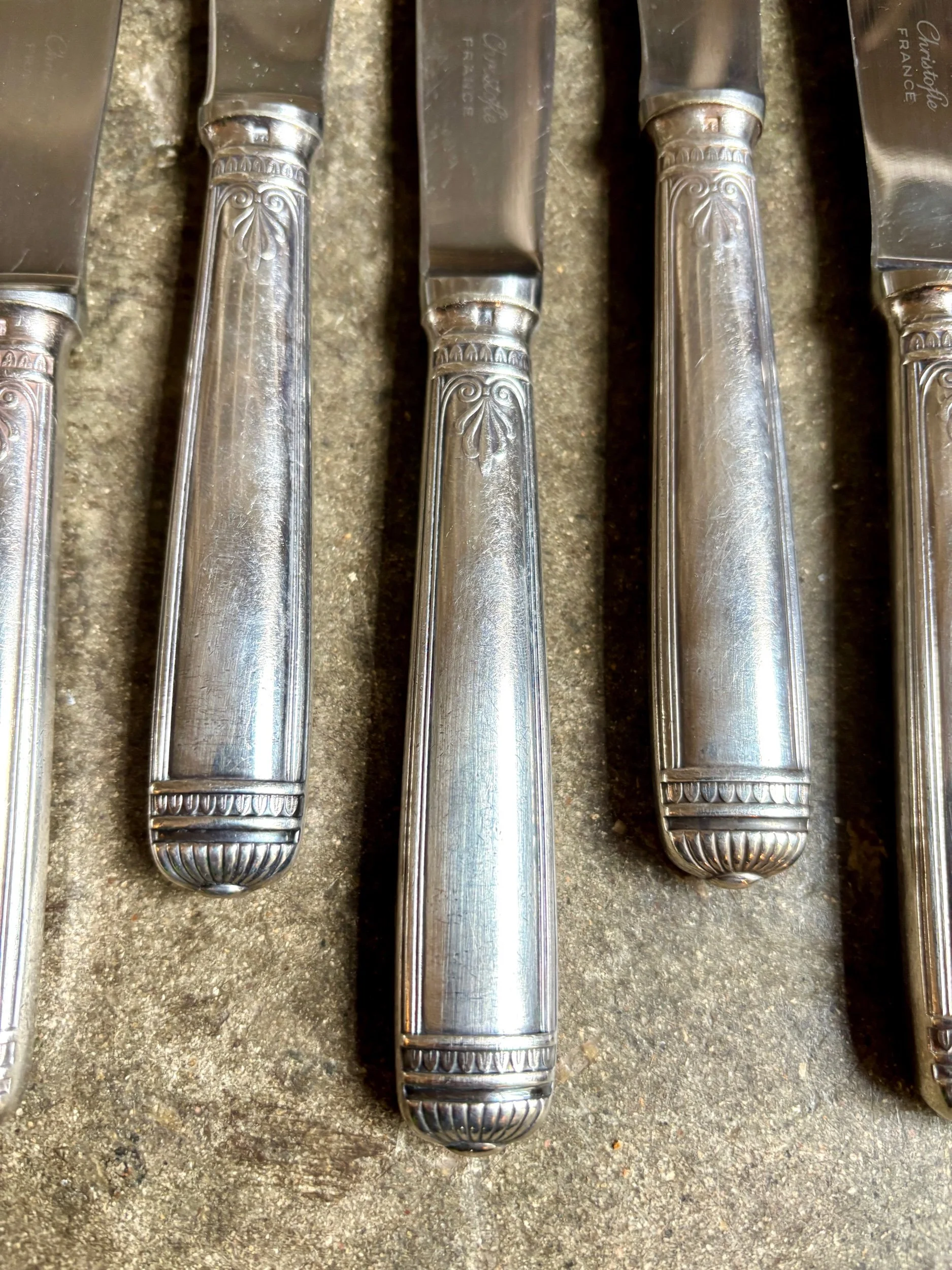 6-couteaux-christofle-malmaison-metal-argente-couverts-vintage-axs-design-paris-france