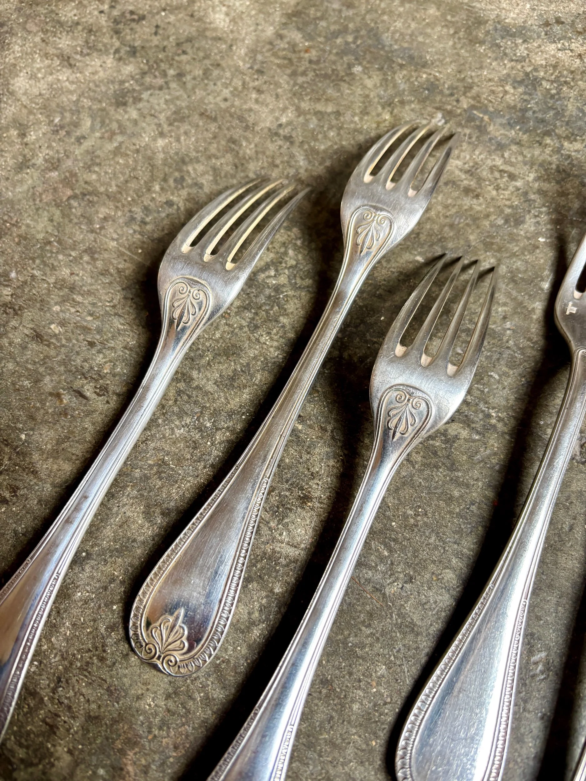 6-fourchettes-christofle-malmaison-metal-argente-couverts-vintage-axs-design-paris-france