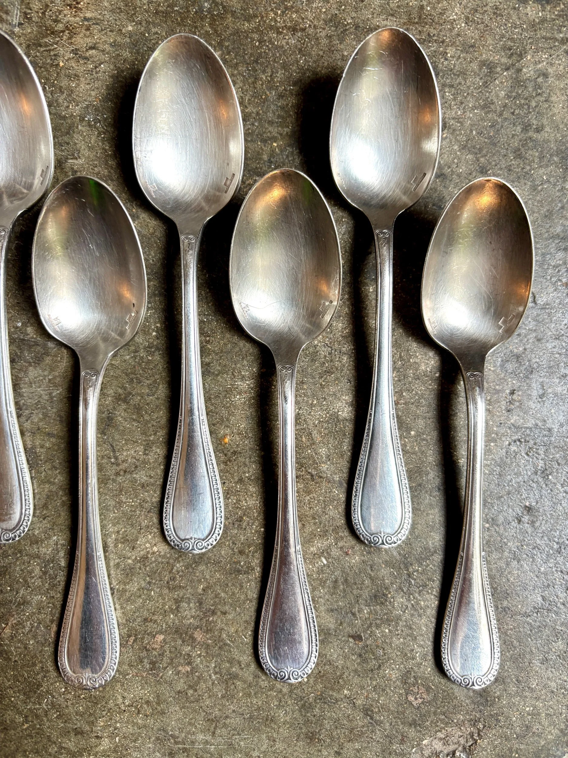 6-petites-cuilleres-christofle-malmaison-metal-argente-couverts-vintage-axs-design-paris-france