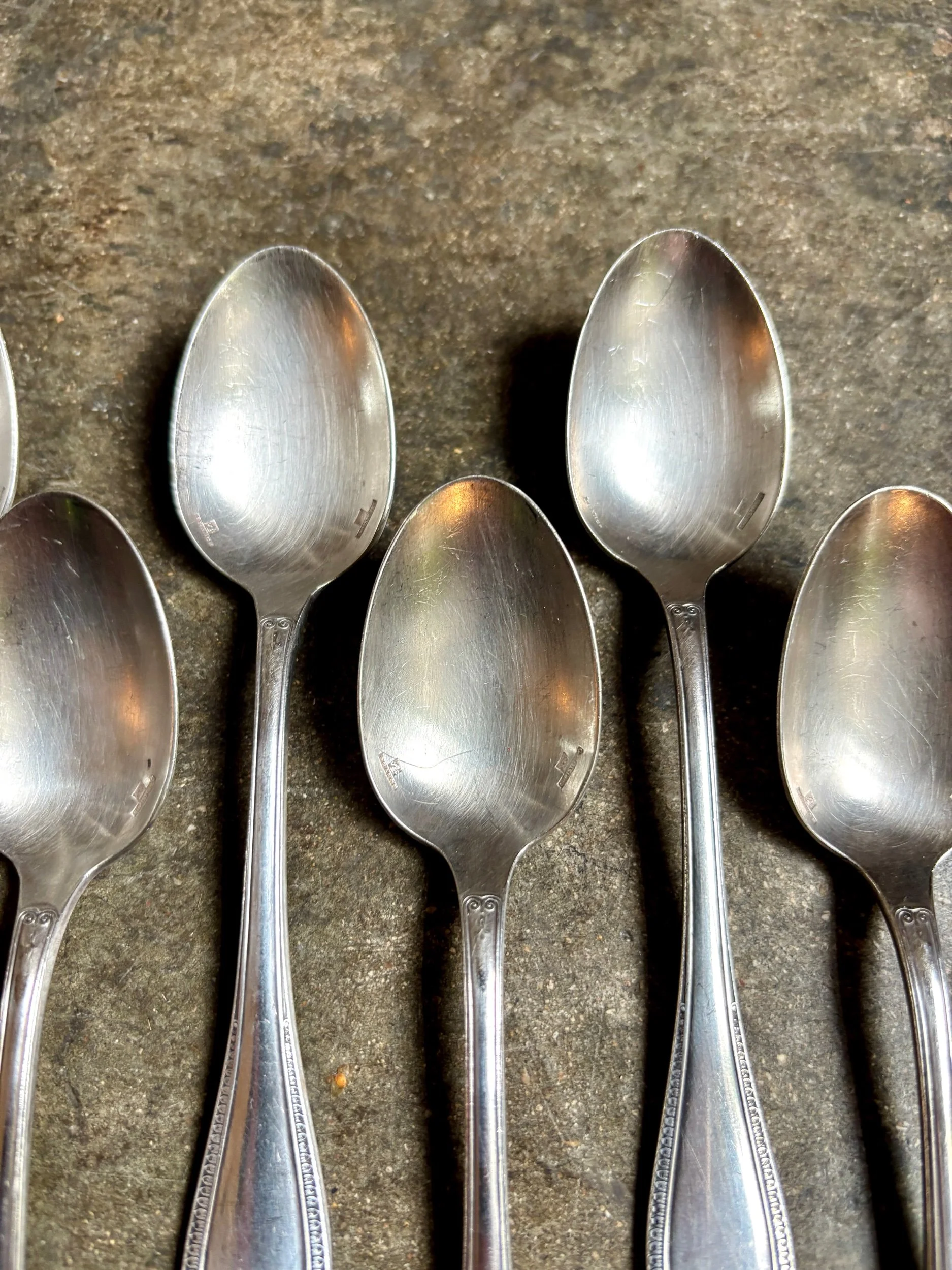 6-petites-cuilleres-christofle-malmaison-metal-argente-couverts-vintage-axs-design-paris-france