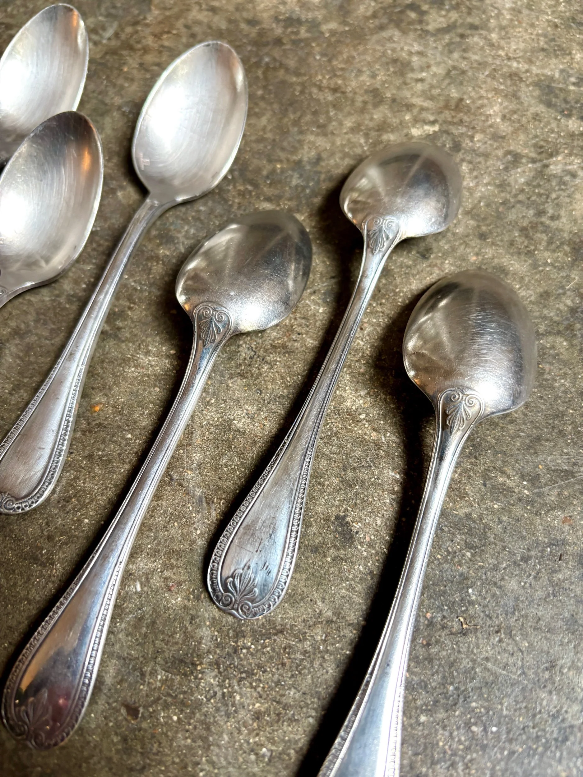 6-petites-cuilleres-christofle-malmaison-metal-argente-couverts-vintage-axs-design-paris-france