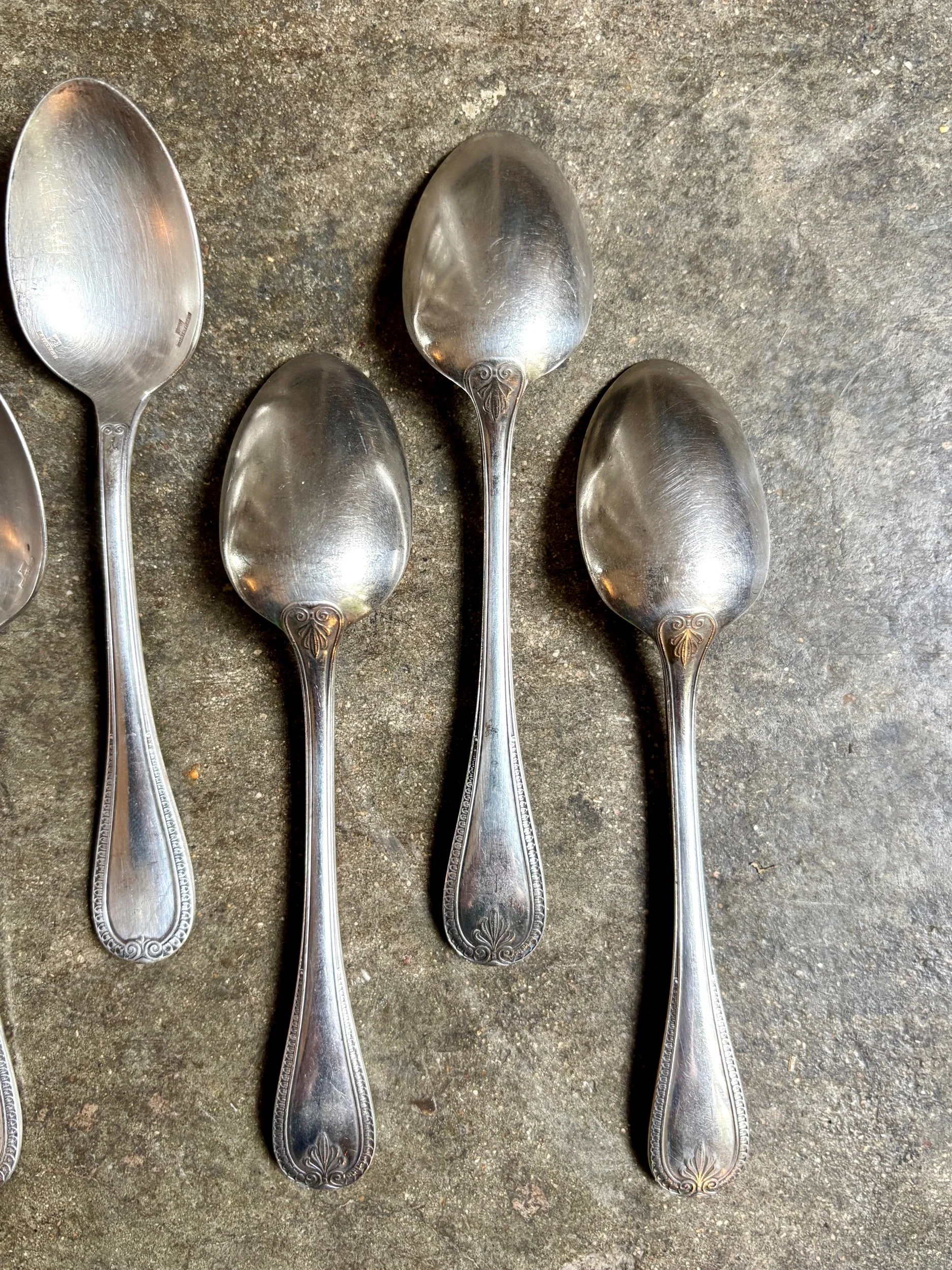 6-petites-cuilleres-christofle-malmaison-metal-argente-couverts-vintage-axs-design-paris-france