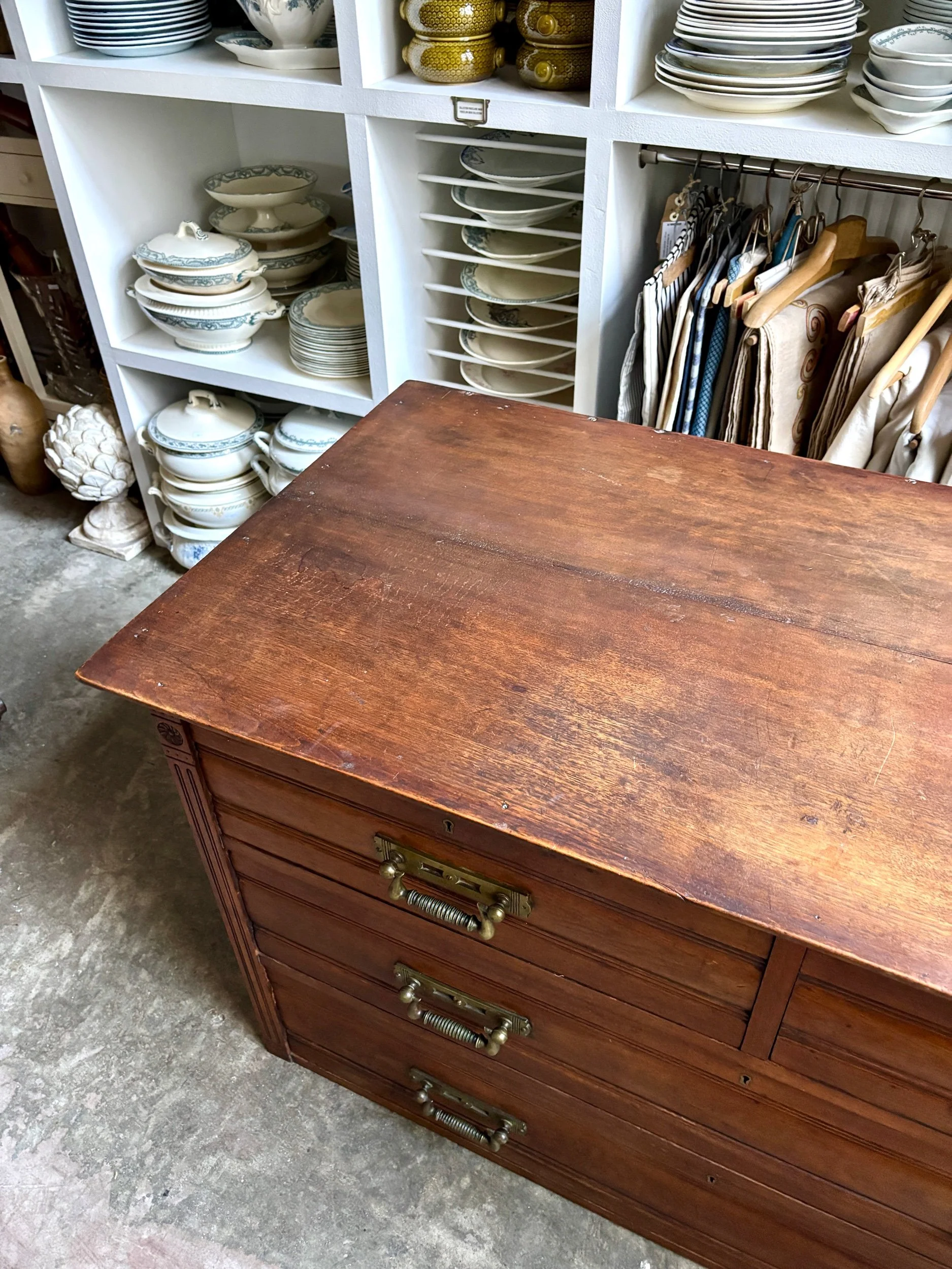 commode-hobbs-co-anglais-bois-meuble-rangement-vintage-axs-design-paris-france