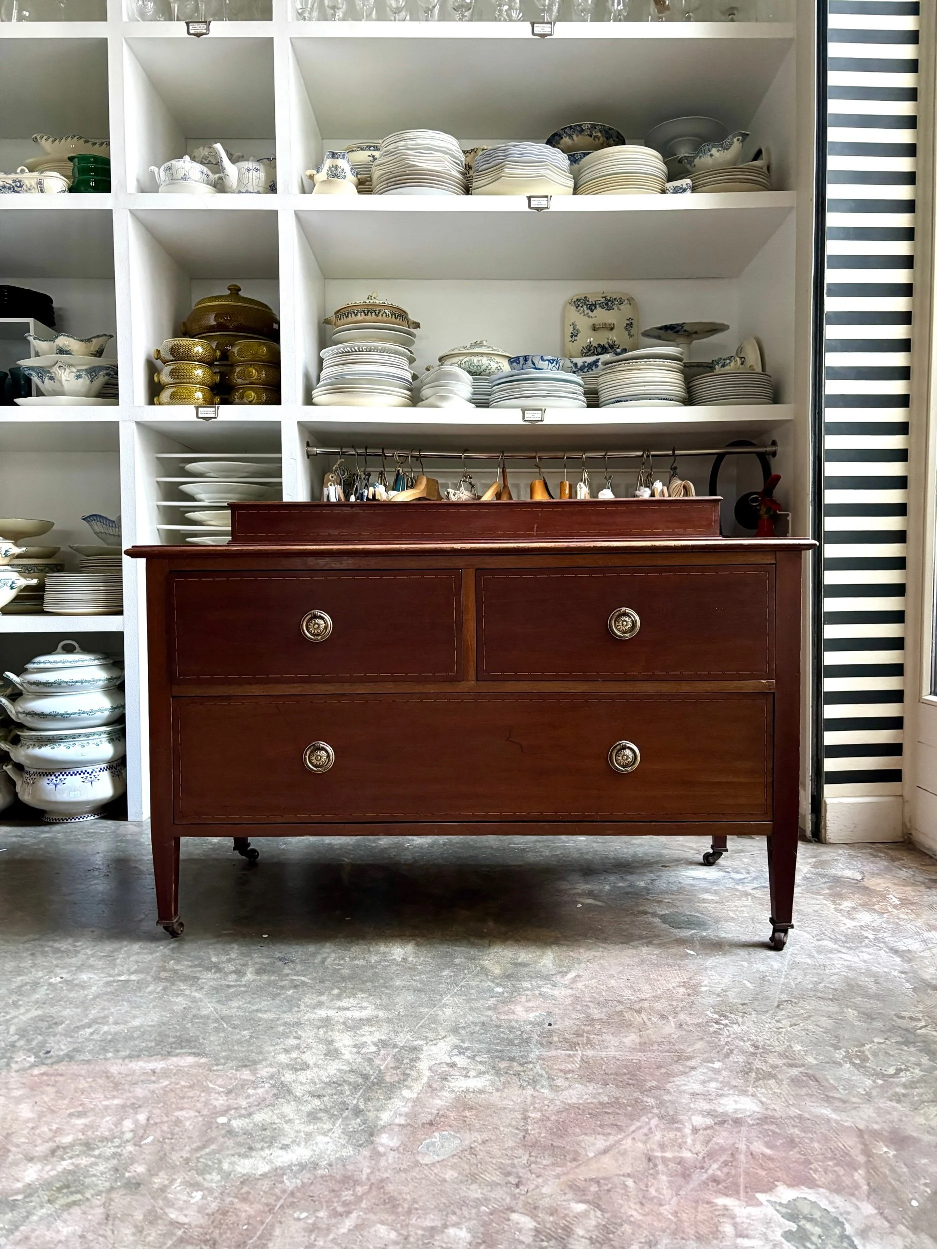 commode-bois-roulettes-meuble-rangement-tiroirs-vintage-axs-design-paris-france