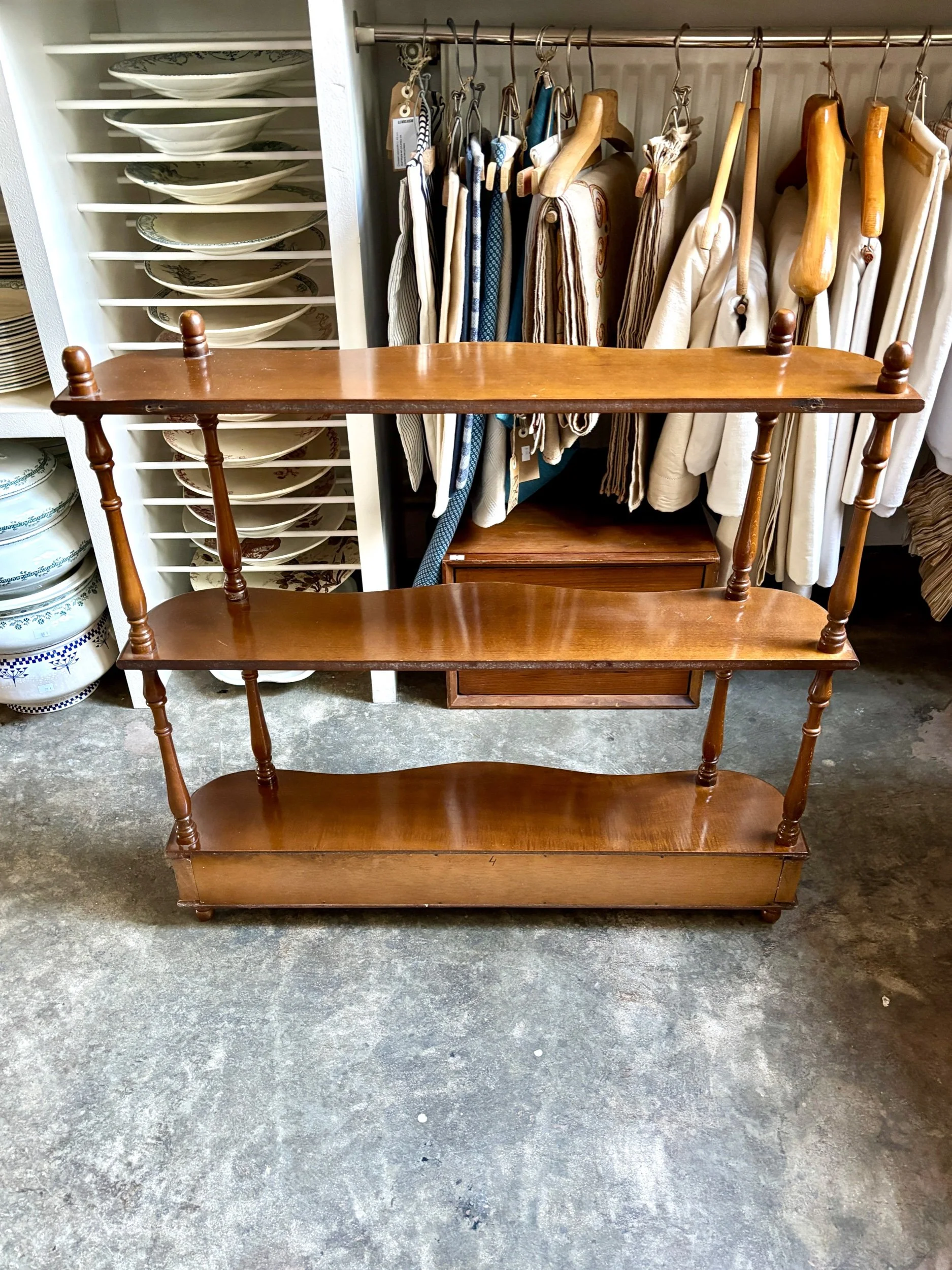 etagere-bois-tourne-2-tiroirs-meuble-rangement-vintage-axs-design-paris-france
