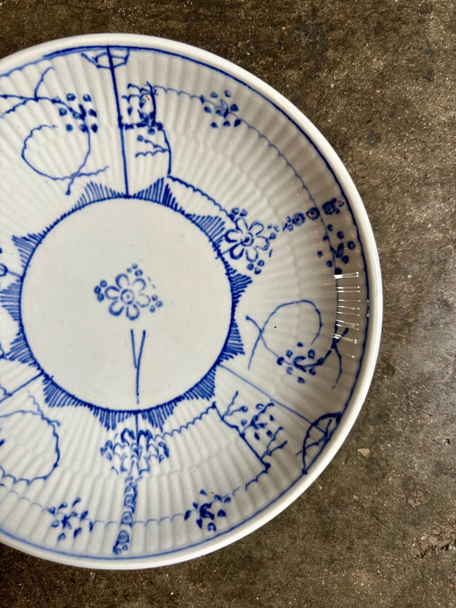 coupelle-assiette-pain-sarreguemines-copenhague-faience-blanc-bleu-vaisselle-vintage-axs-design-paris-france