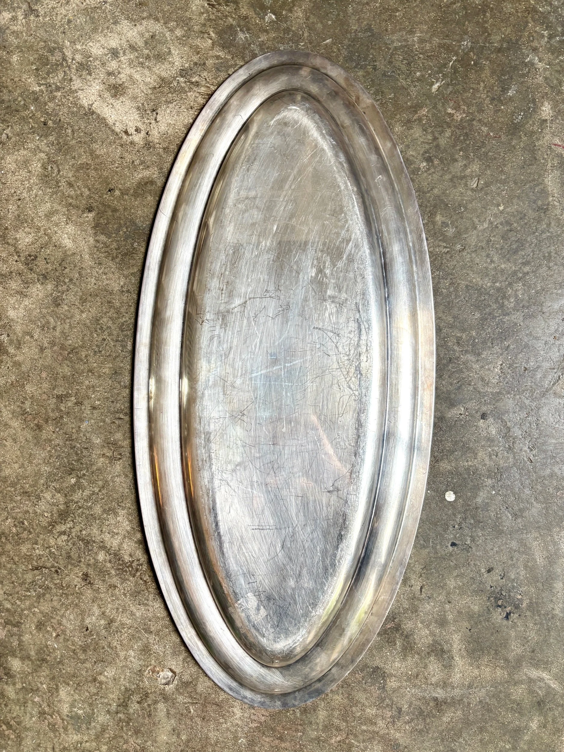 plat-ovale-coquille-metal-argente-vaisselle-vintage-axs-design-paris-france