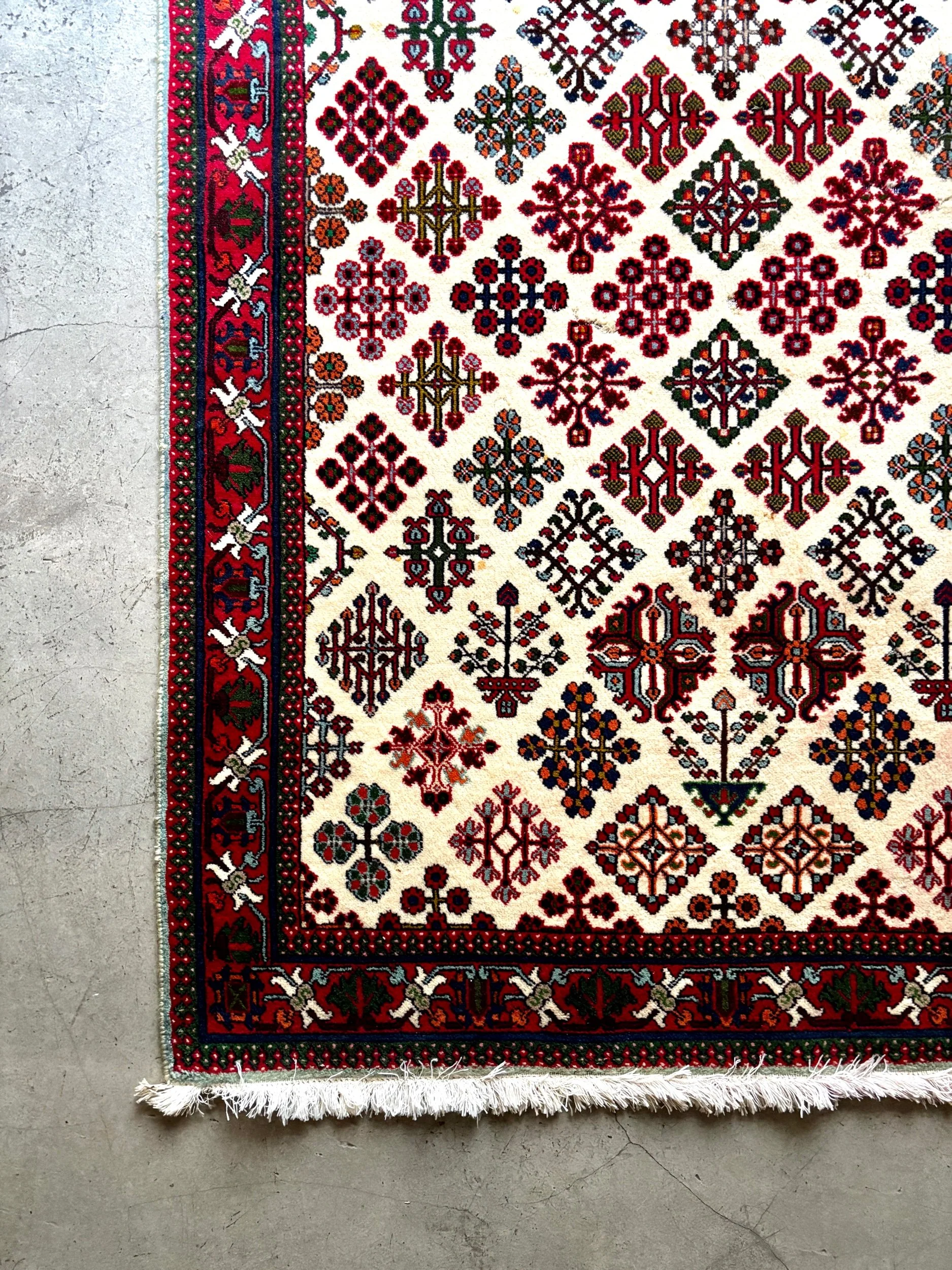 tapis-laine-rouge-beige-bleu-vert-decoration-vintage-axs-design-paris-france