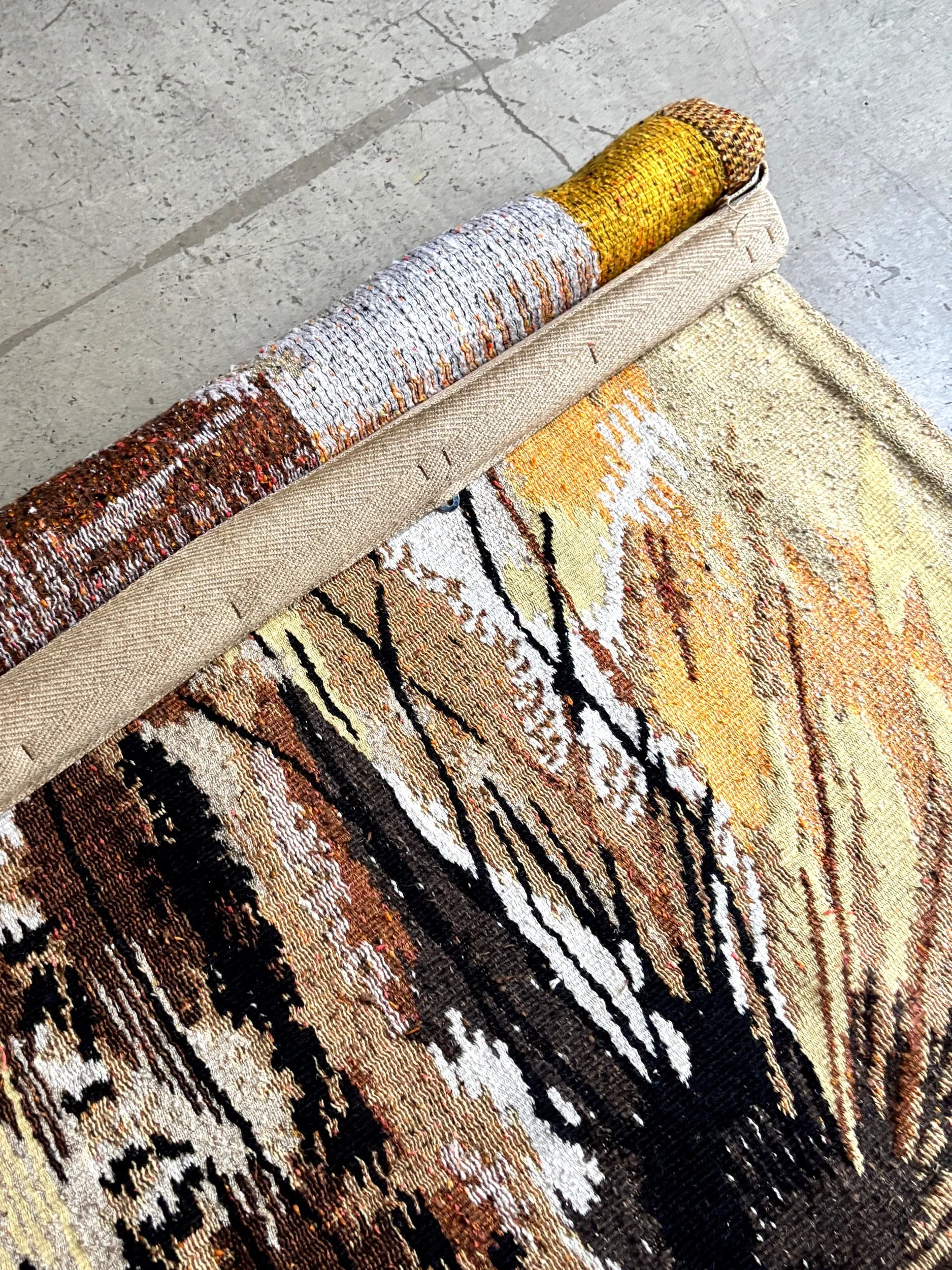 tapisserie-tenture-haiti-gemmanick-robert-four-aubusson-laine-orange-beige-decoration-vintage-axs-design-paris-france