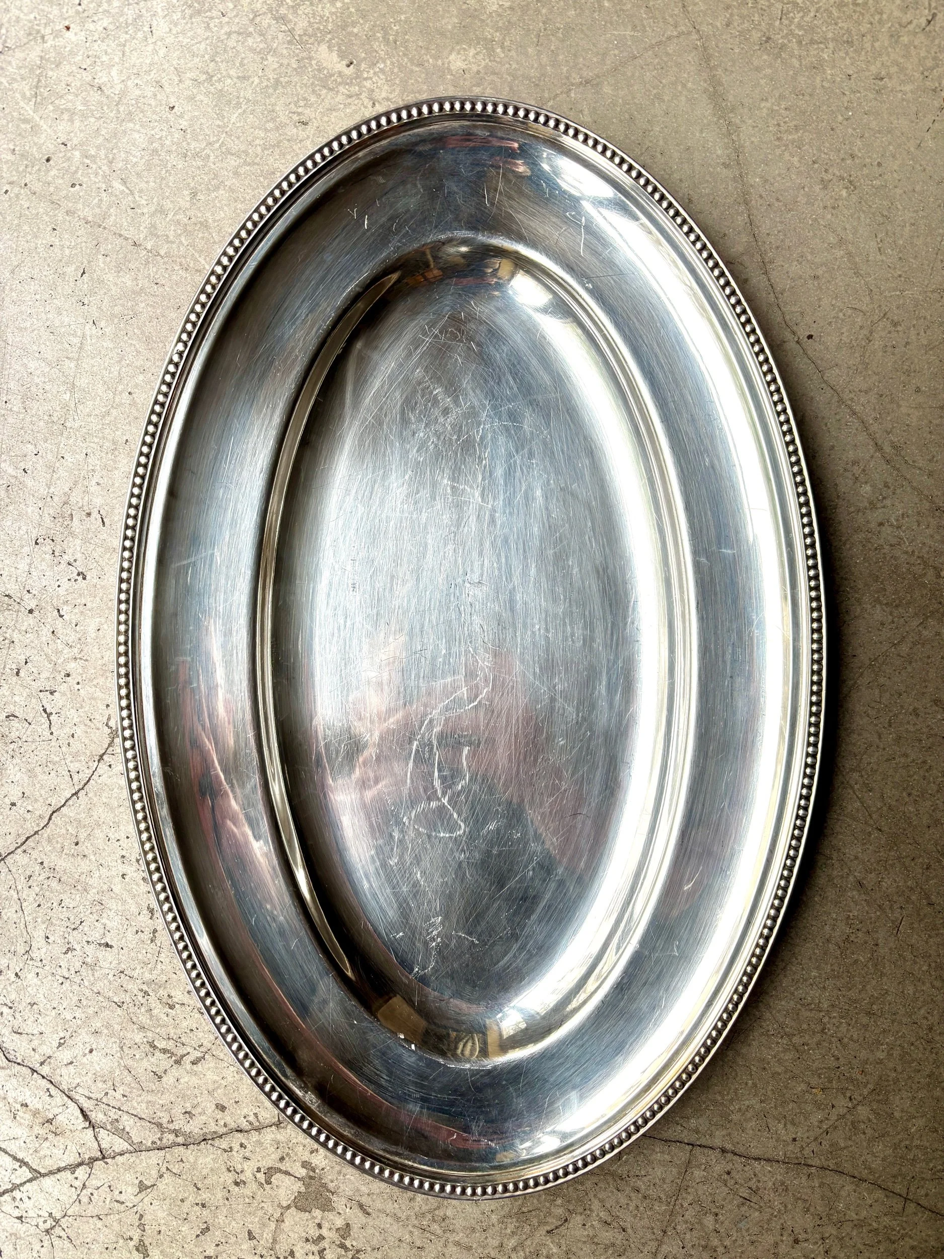 plat-ovale-ercuis-metal-argente-perle-vaisselle-vintage-axs-design-paris-france