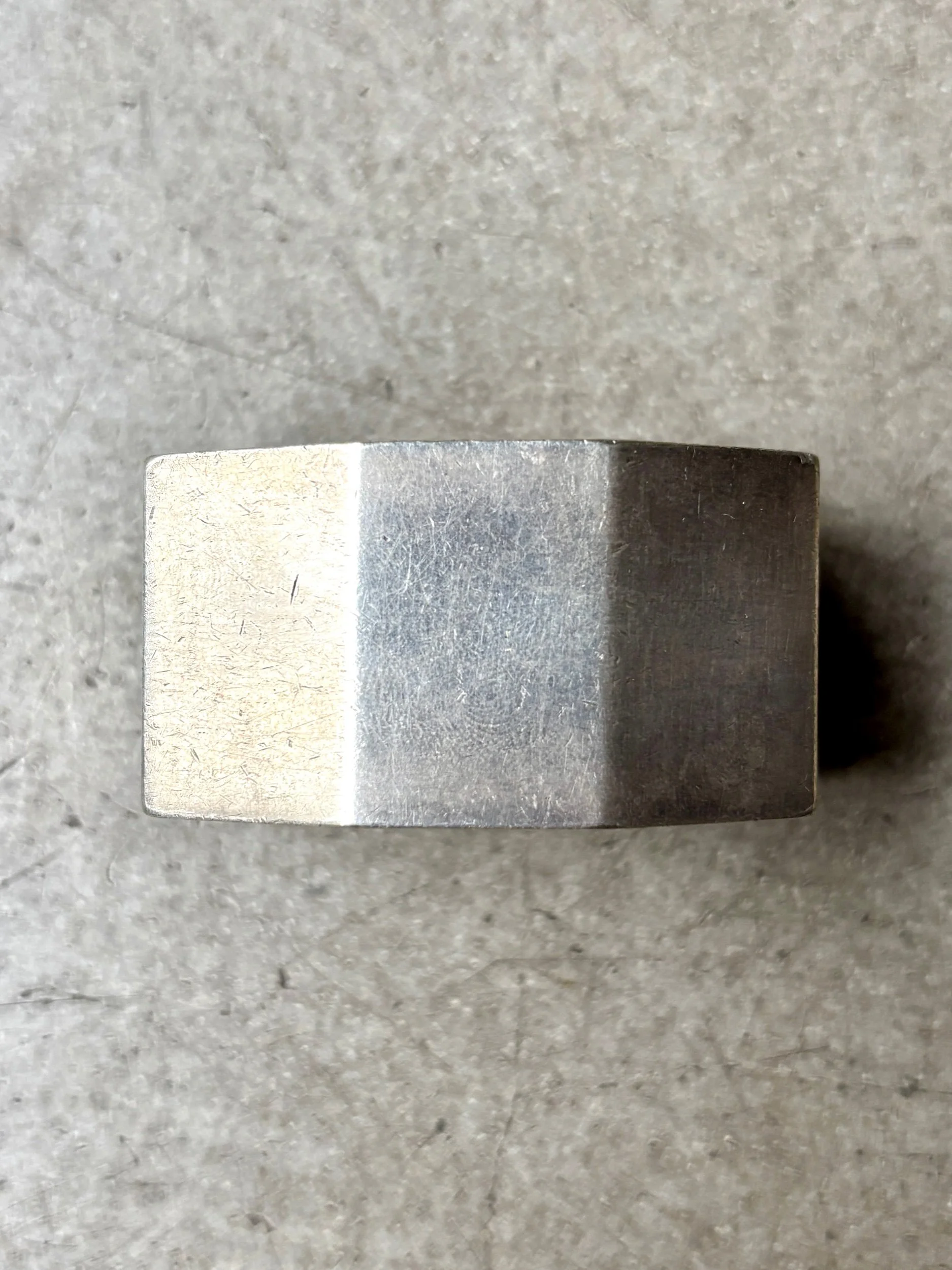 rond-serviette-octogonal-christofle-metal-argente-vaisselle-vintage-axs-design-paris-france