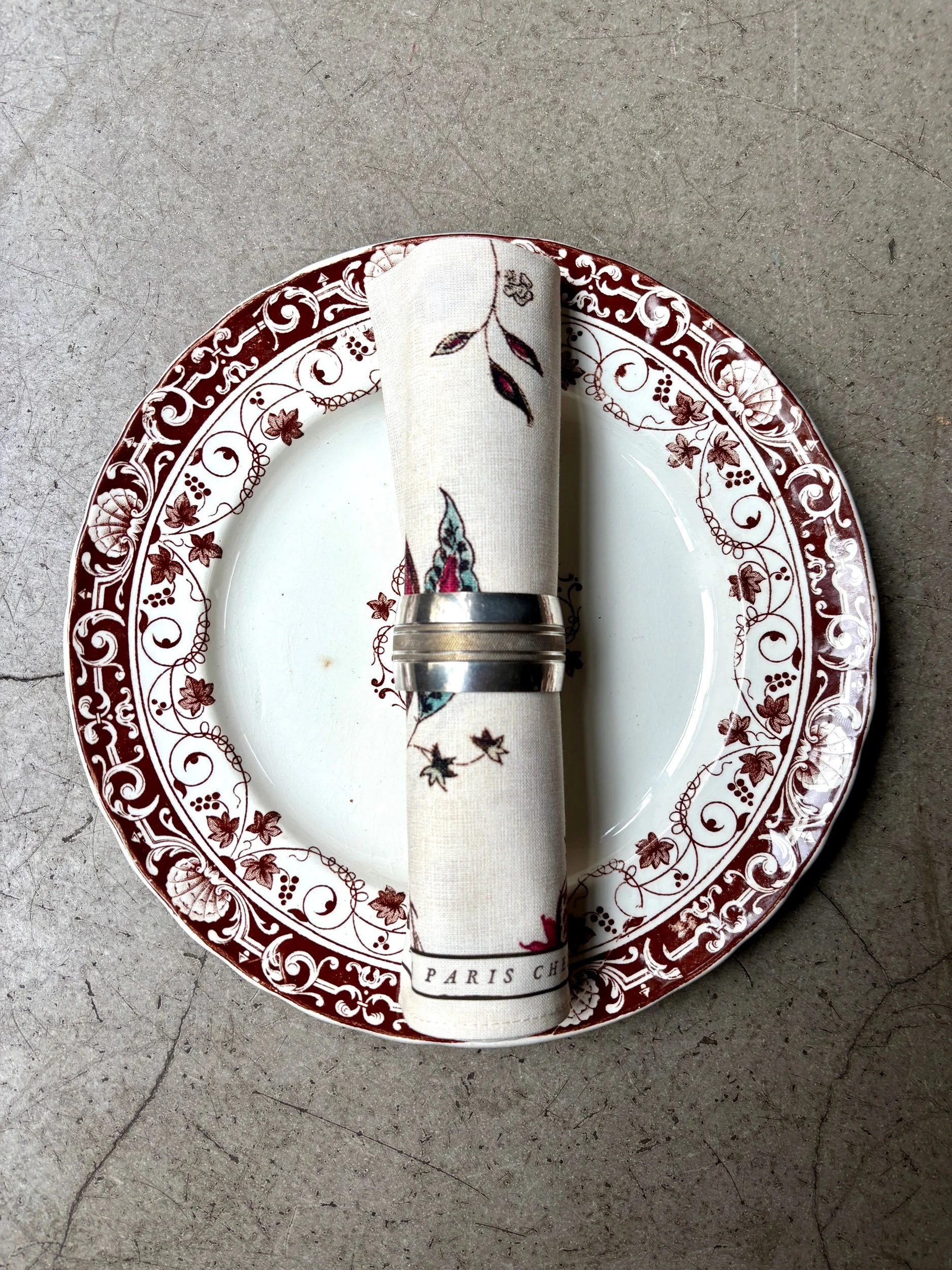 rond-serviette-metal-argente-croisillons-vaisselle-vintage-axs-design-paris-france