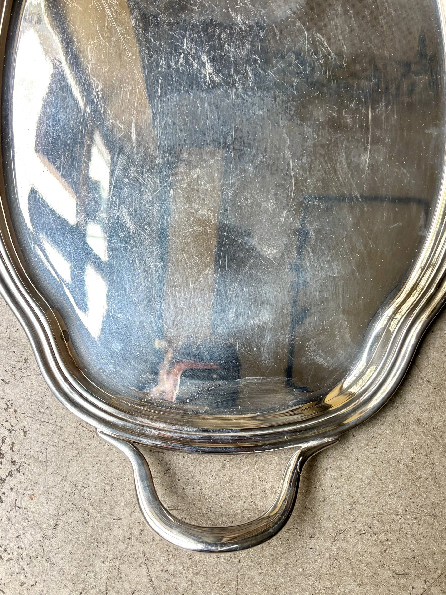 plateau-ovale-metal-argente-vaisselle-vintage-axs-design-paris-france