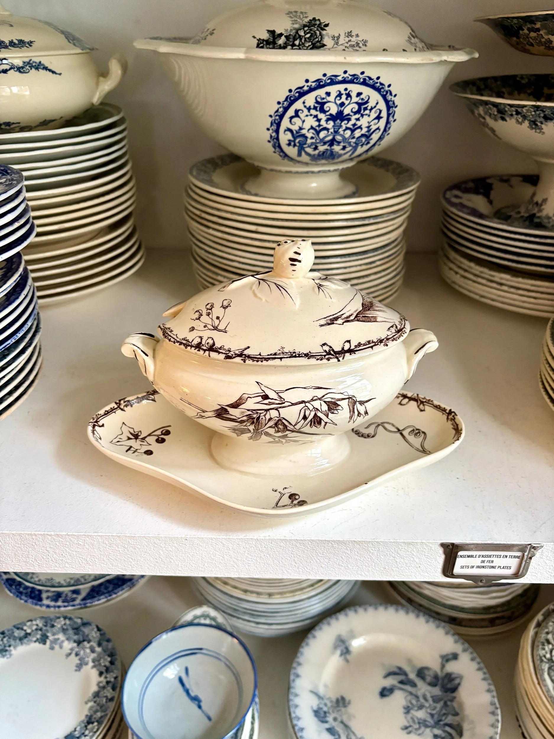 sauciere-couvercle-hb-cie-terre-de-fer-marron-vaisselle-vintage-axs-design-paris-france