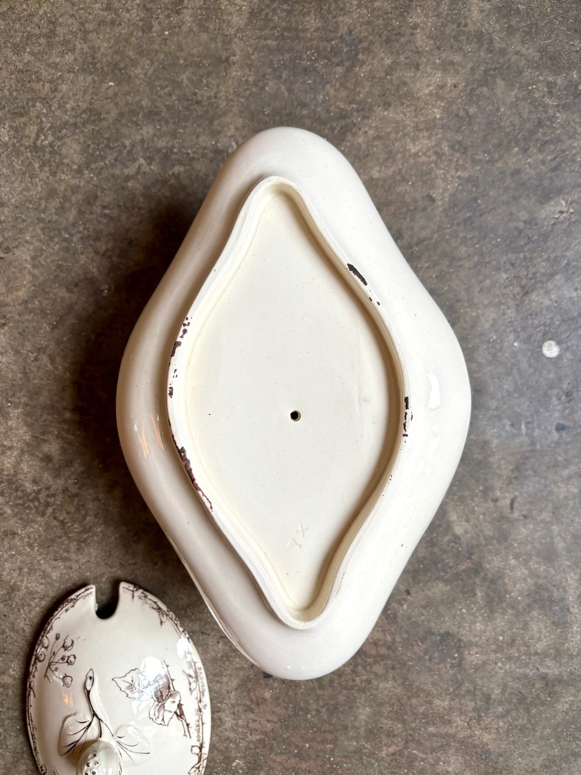 sauciere-couvercle-hb-cie-terre-de-fer-marron-vaisselle-vintage-axs-design-paris-france