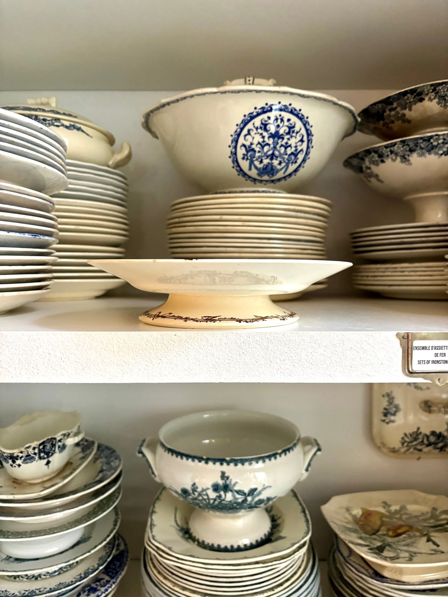 assiette-gateau-hb-cie-terre-de-fer-marron-vaisselle-vintage-axs-design-paris-france