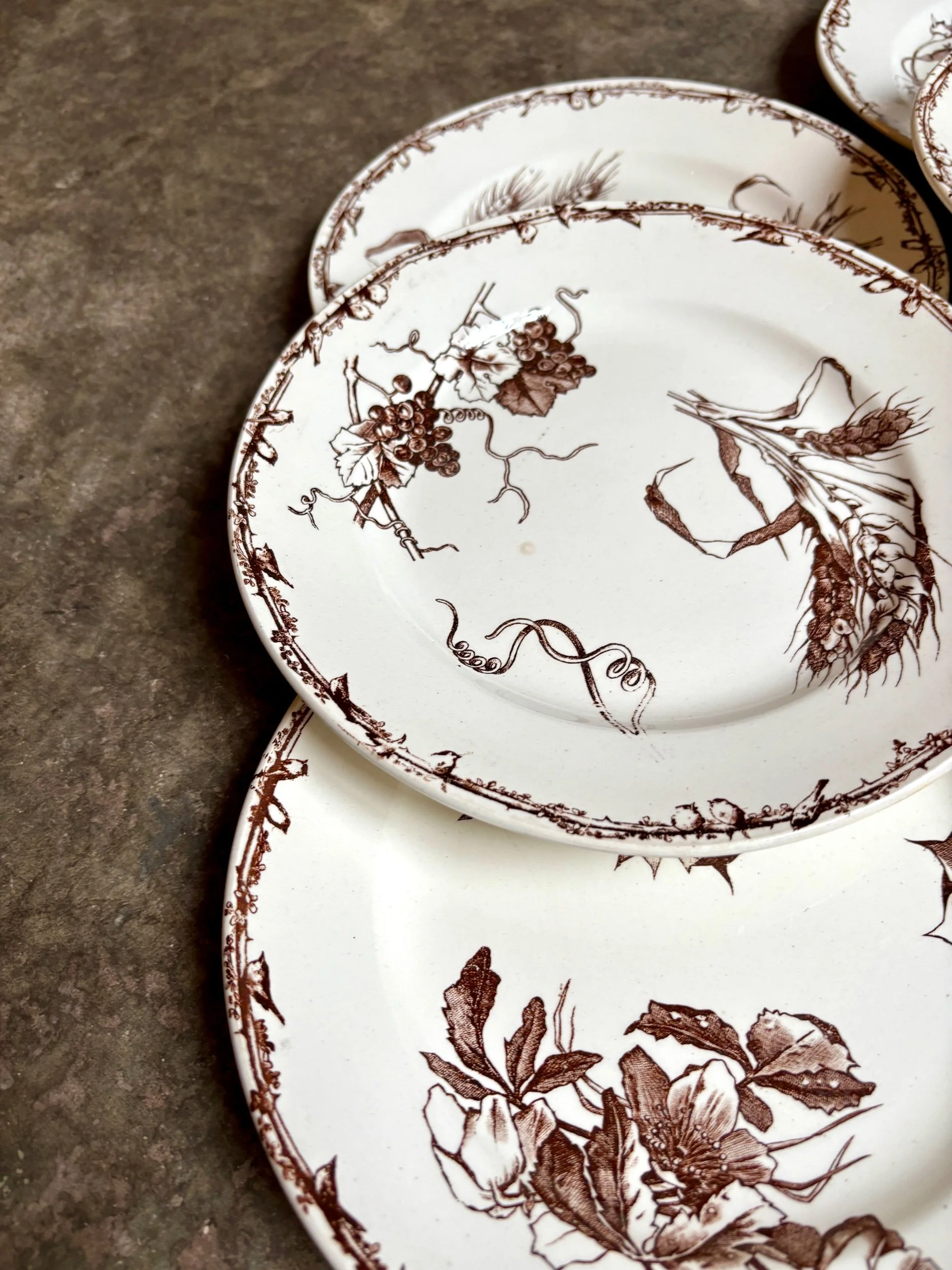 6-assiettes-dessert-hb-cie-terre-de-fer-marron-vaisselle-vintage-axs-design-paris-france