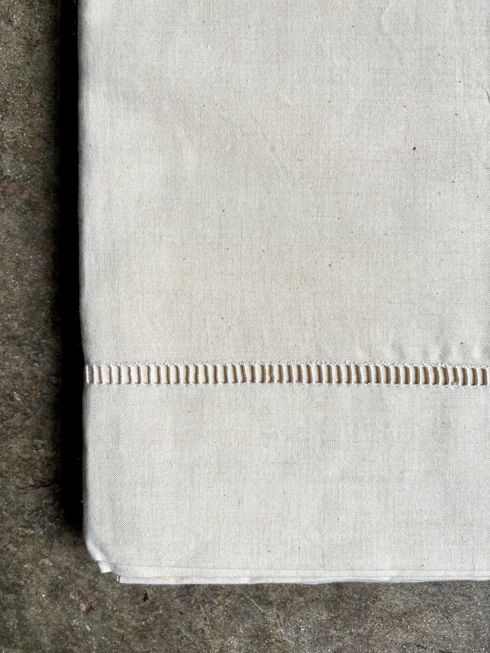 drap-5-metis-lin-coton-beige-jour-venise-linge-maison-decoration-vintage-axs-design-paris-france