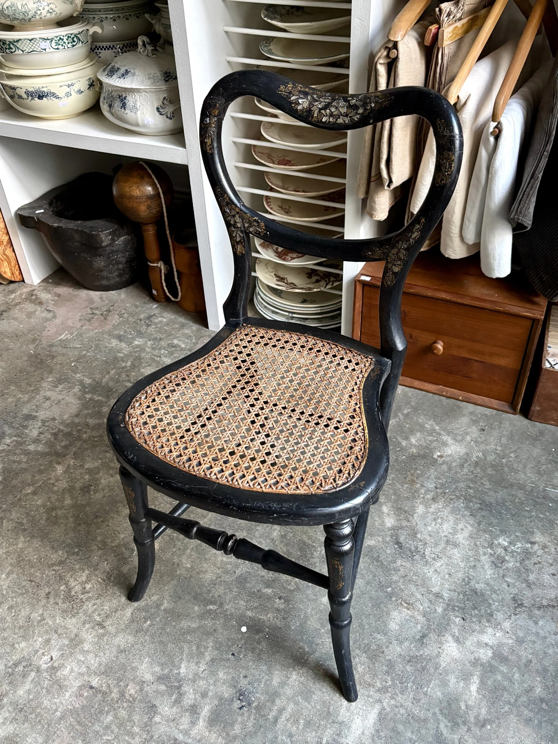 chaise-napoleon-iii-2-bois-noir-cannage-nacre-assise-vintage-axs-design-paris-france