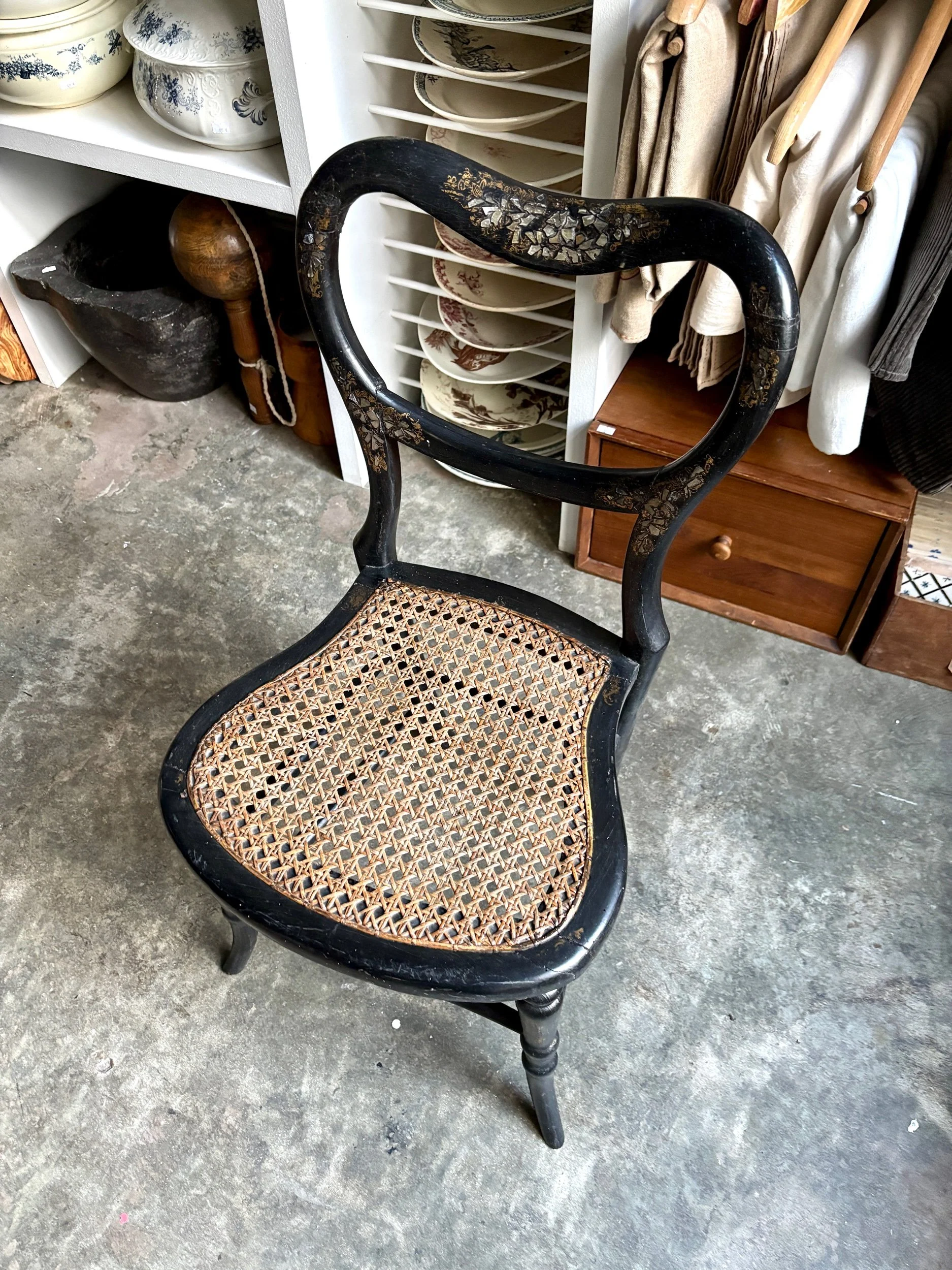 chaise-napoleon-iii-2-bois-noir-cannage-nacre-assise-vintage-axs-design-paris-france