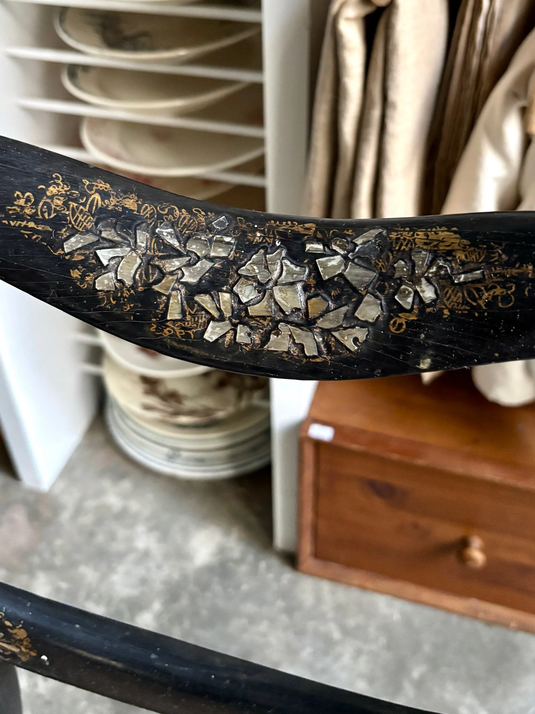 chaise-napoleon-iii-2-bois-noir-cannage-nacre-assise-vintage-axs-design-paris-france